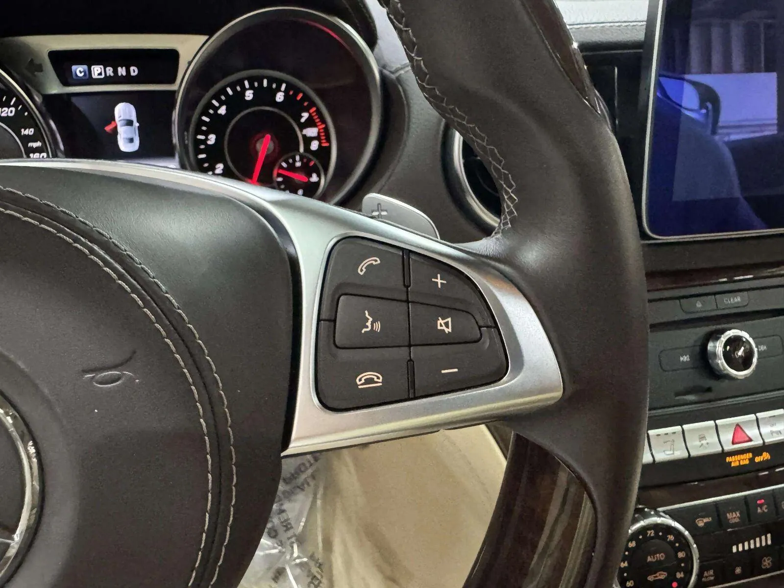 Mercedes-Benz SL photo 37