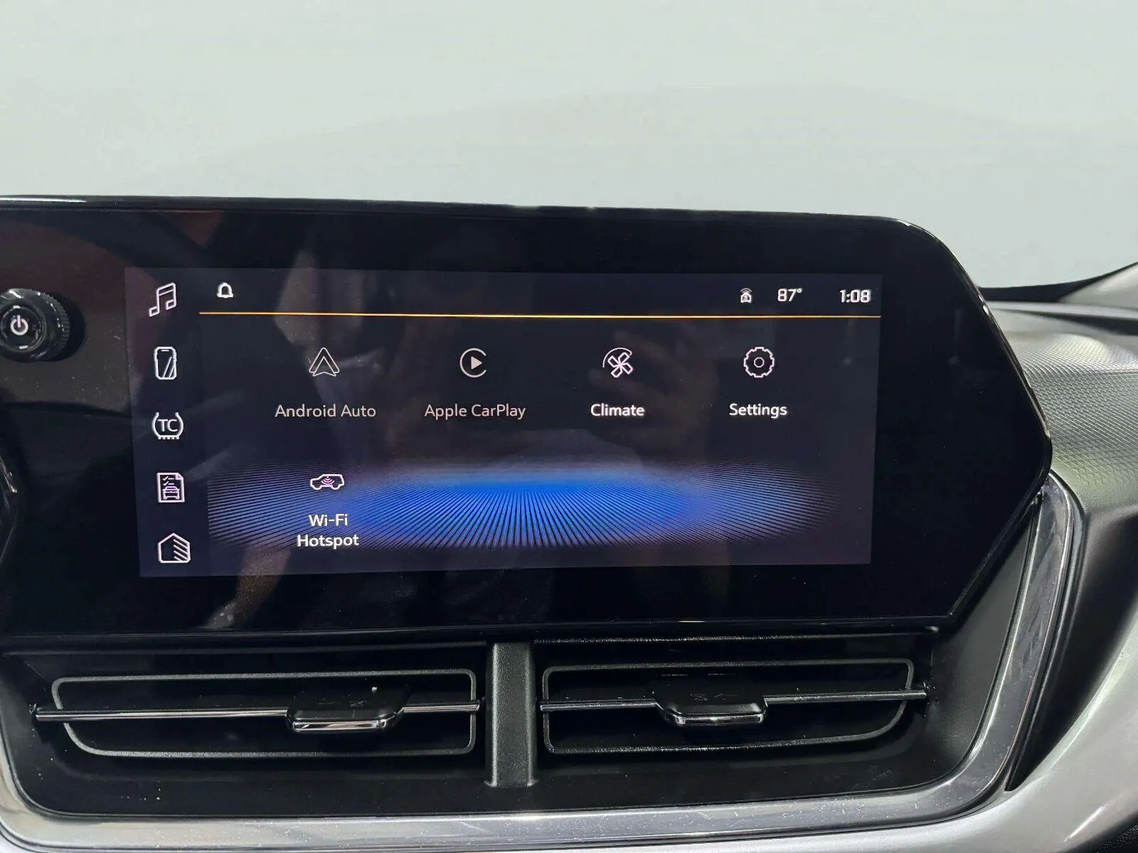 Chevrolet Trax photo 48