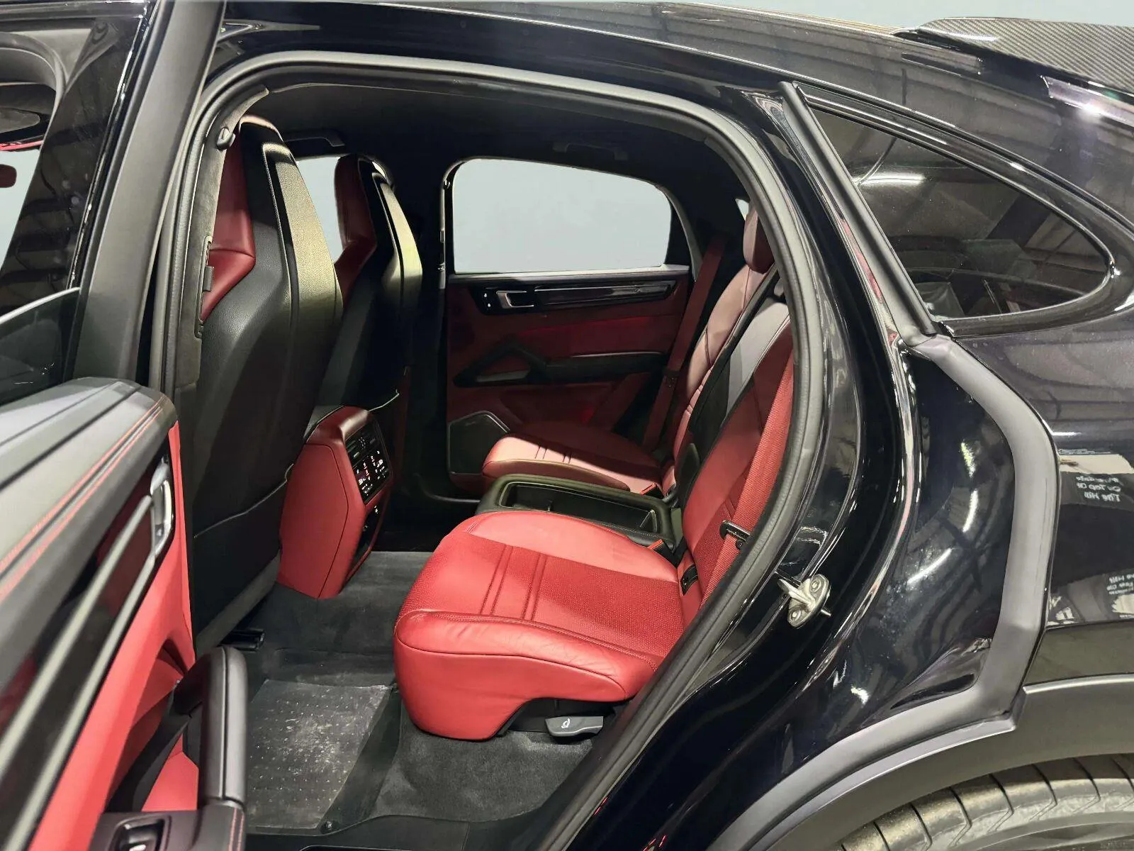 Porsche Cayenne photo 31