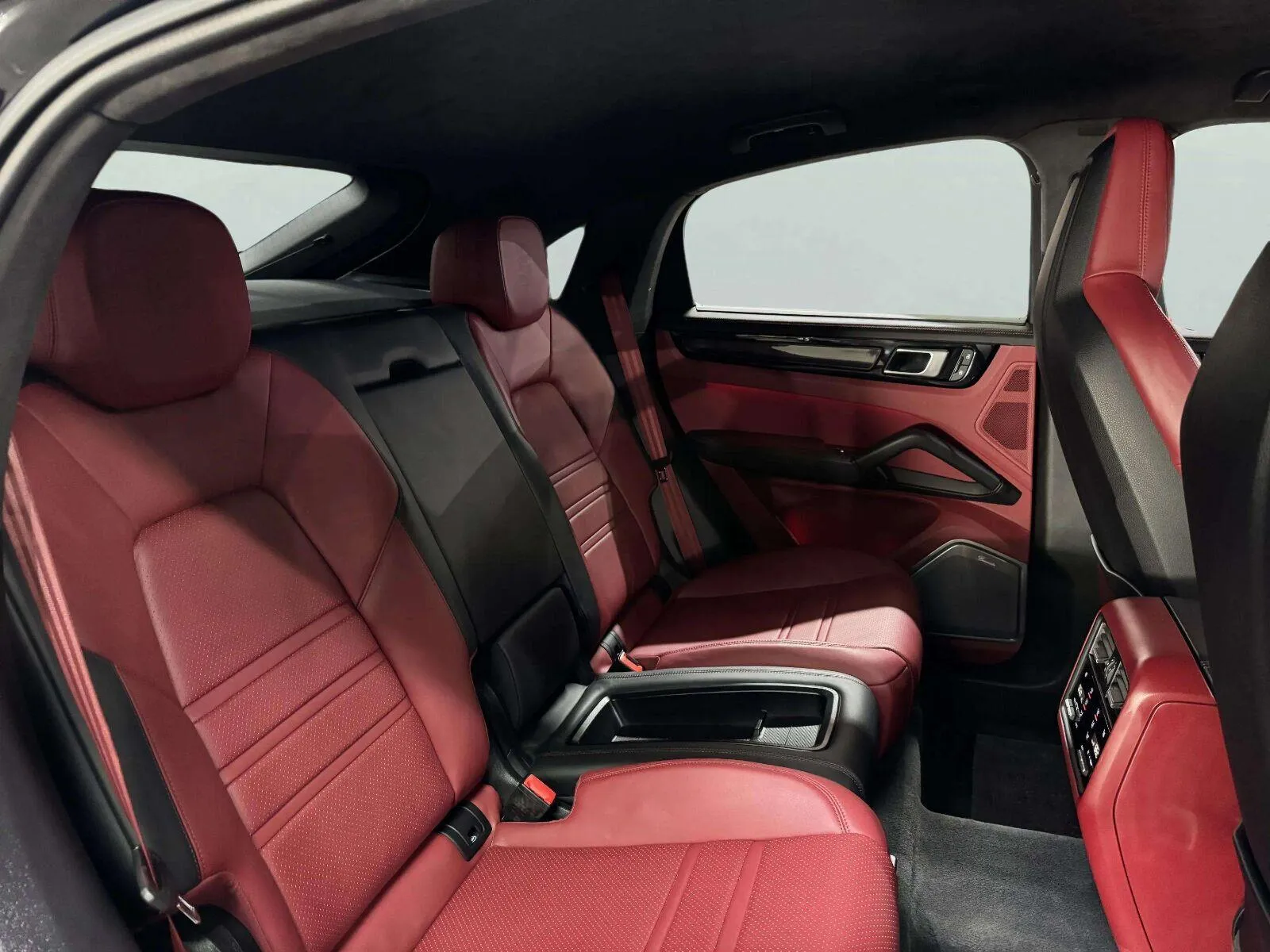 Porsche Cayenne photo 40