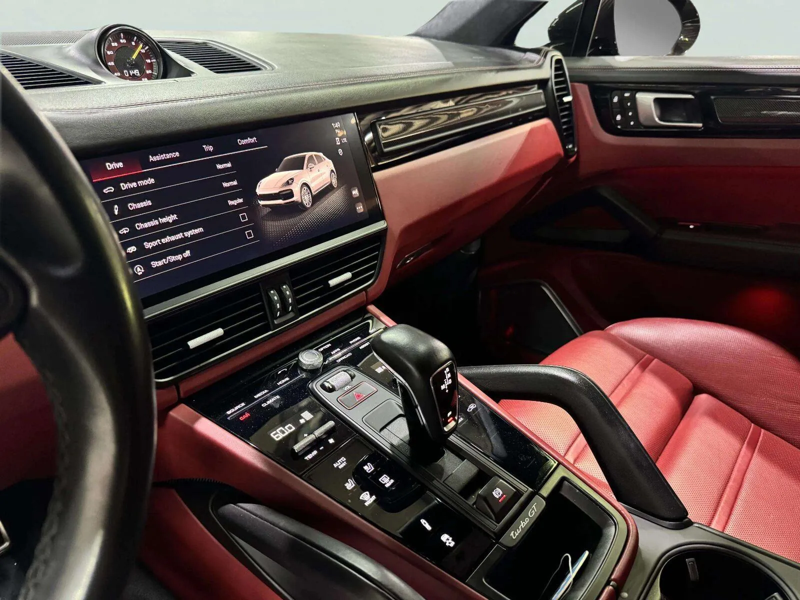 Porsche Cayenne photo 61