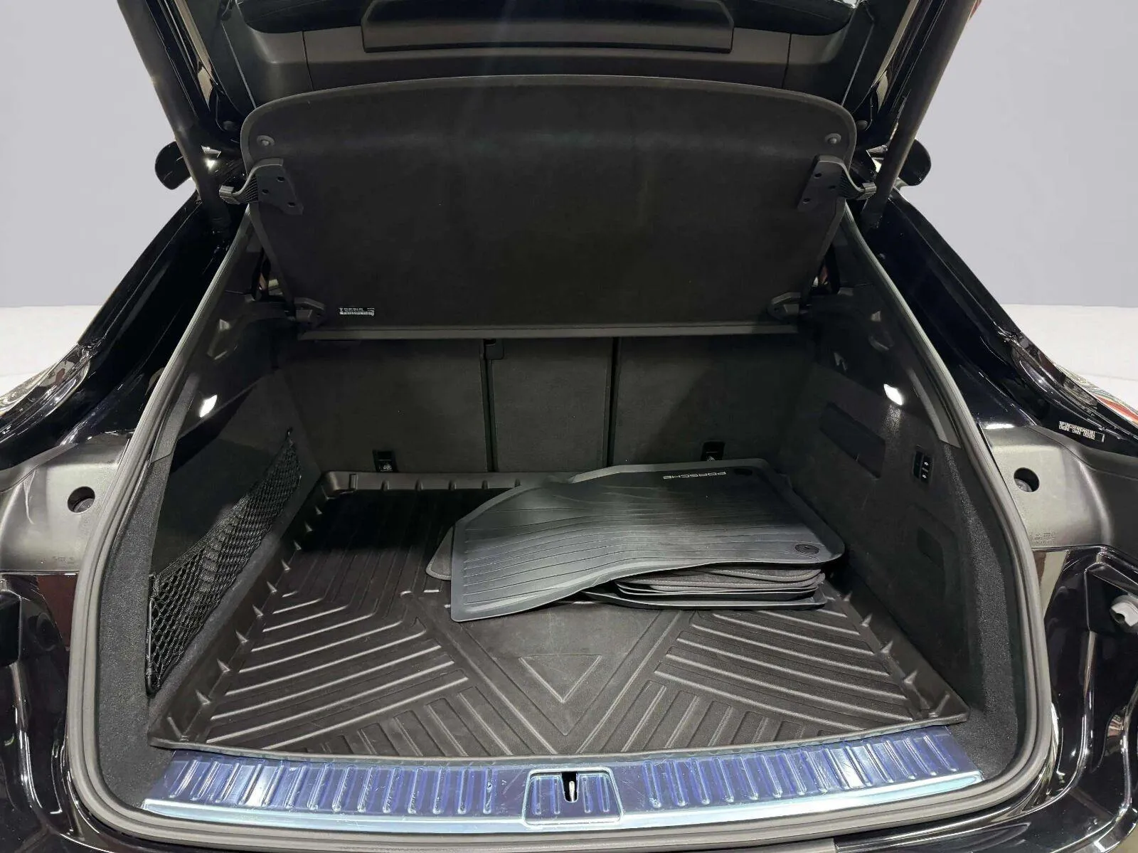 Porsche Cayenne photo 64