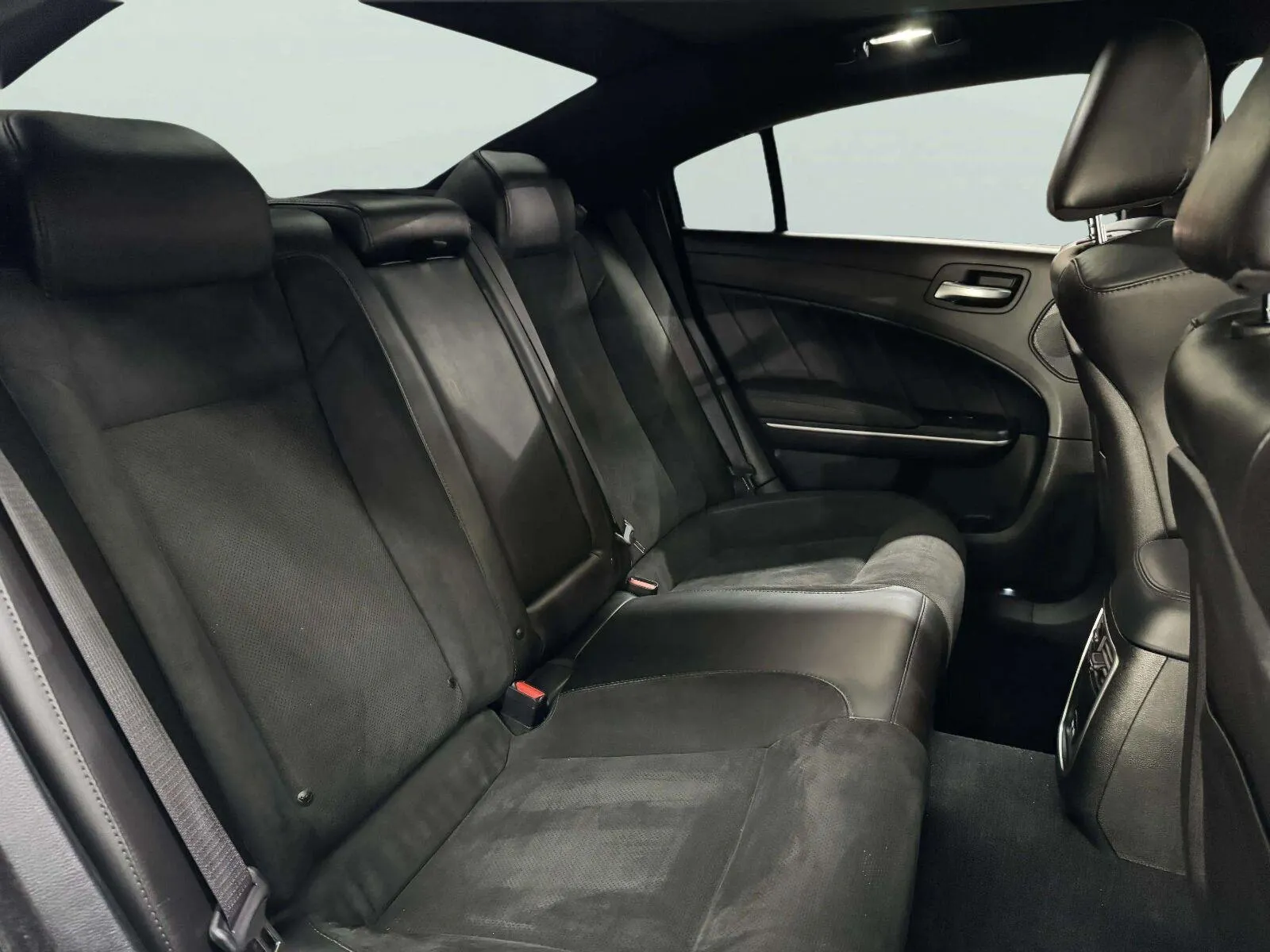 Dodge Charger photo 39