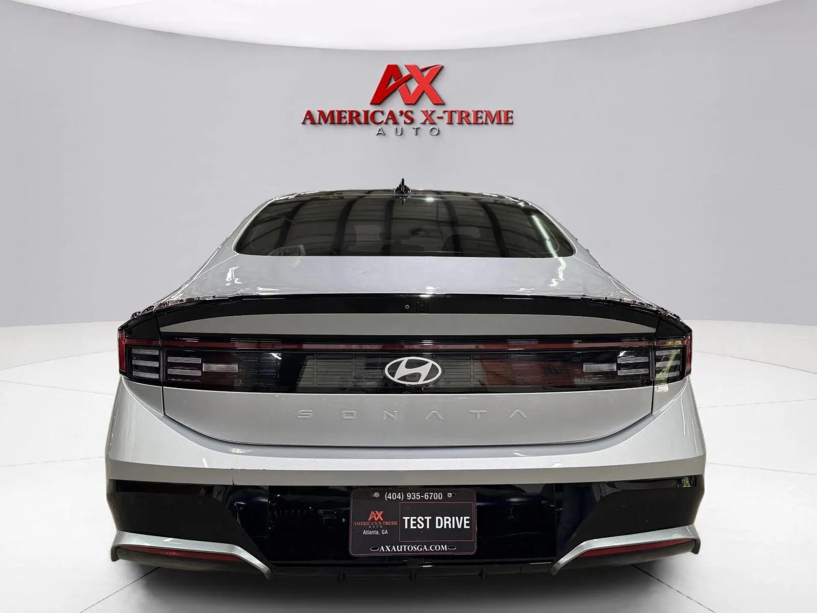 Hyundai Sonata photo 6