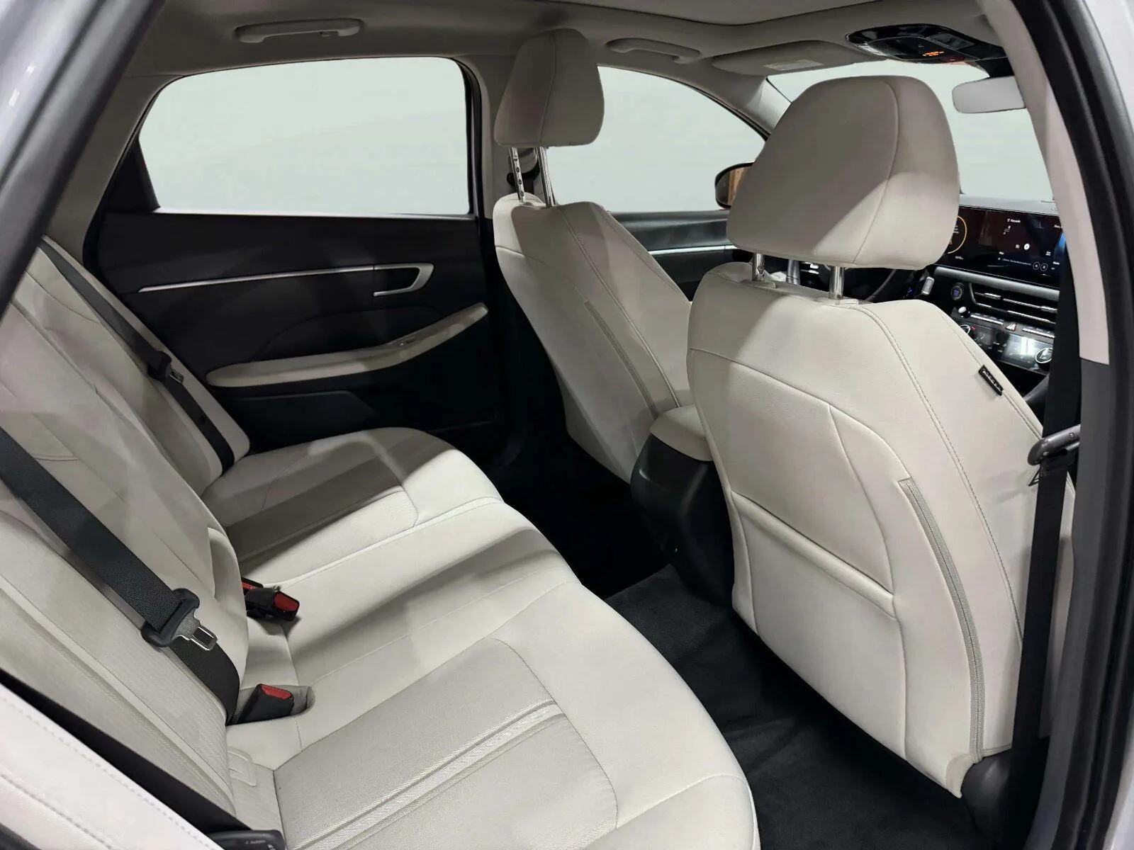Hyundai Sonata photo 33