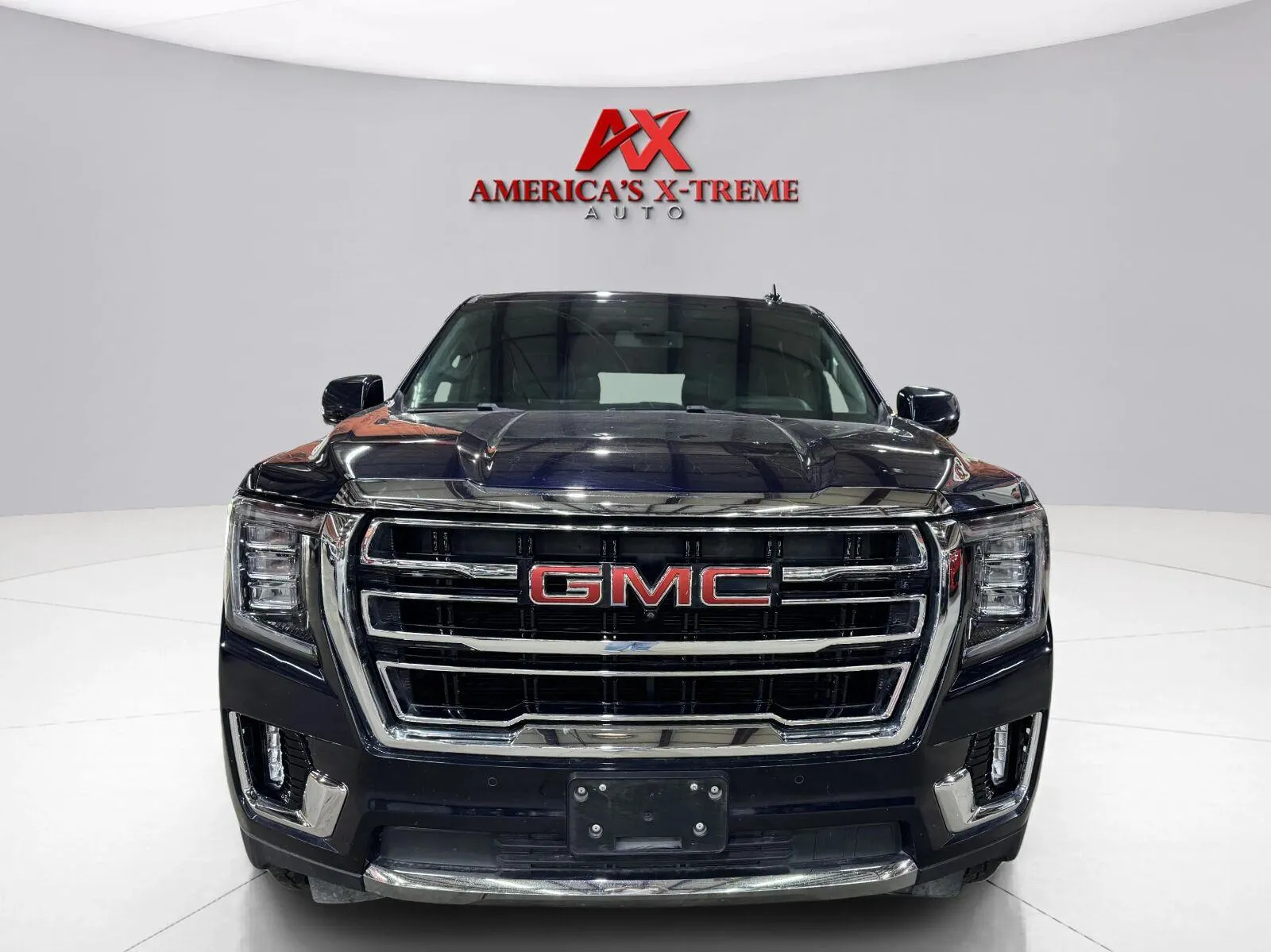 GMC Yukon photo 8