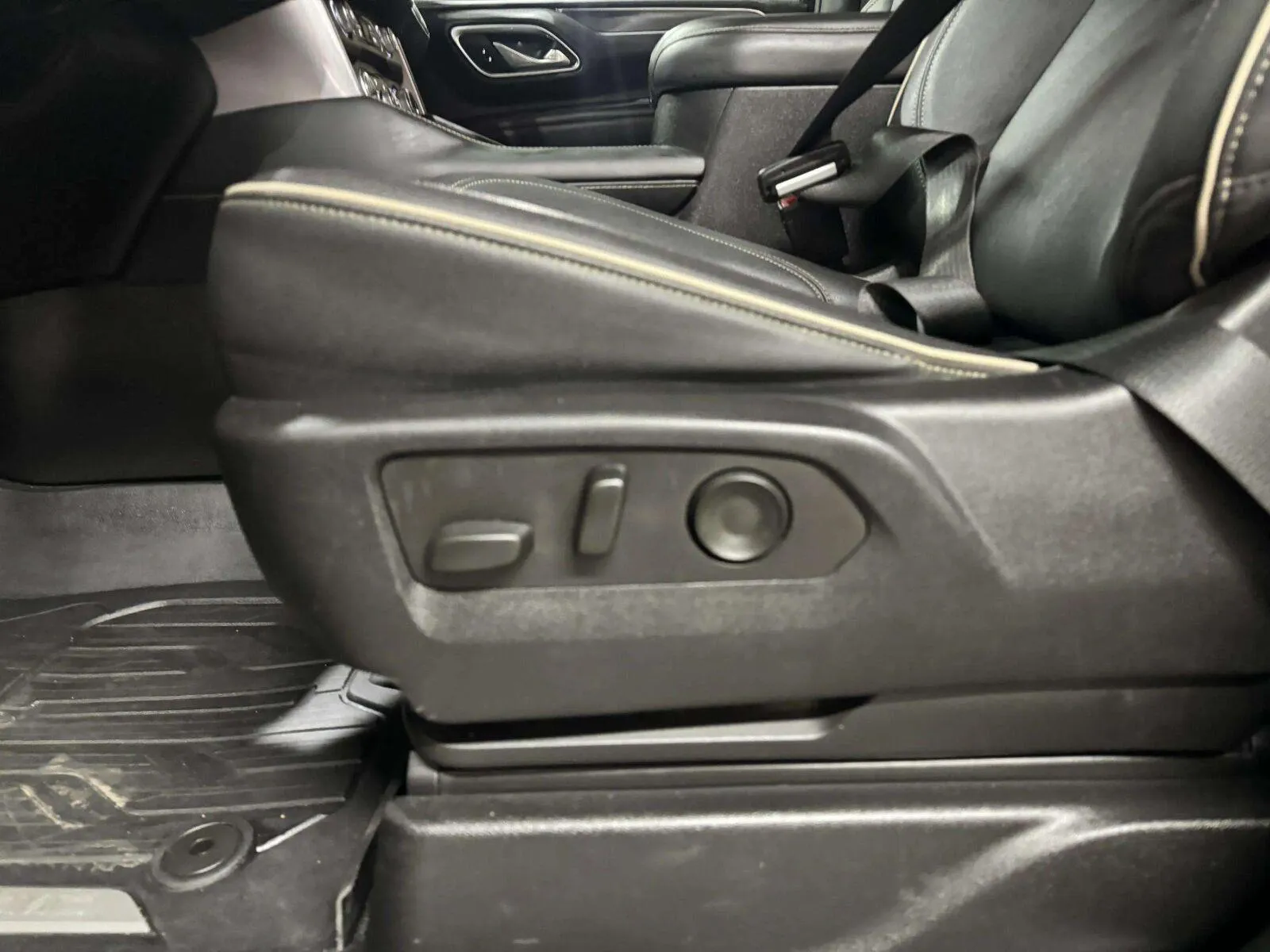 GMC Yukon photo 24