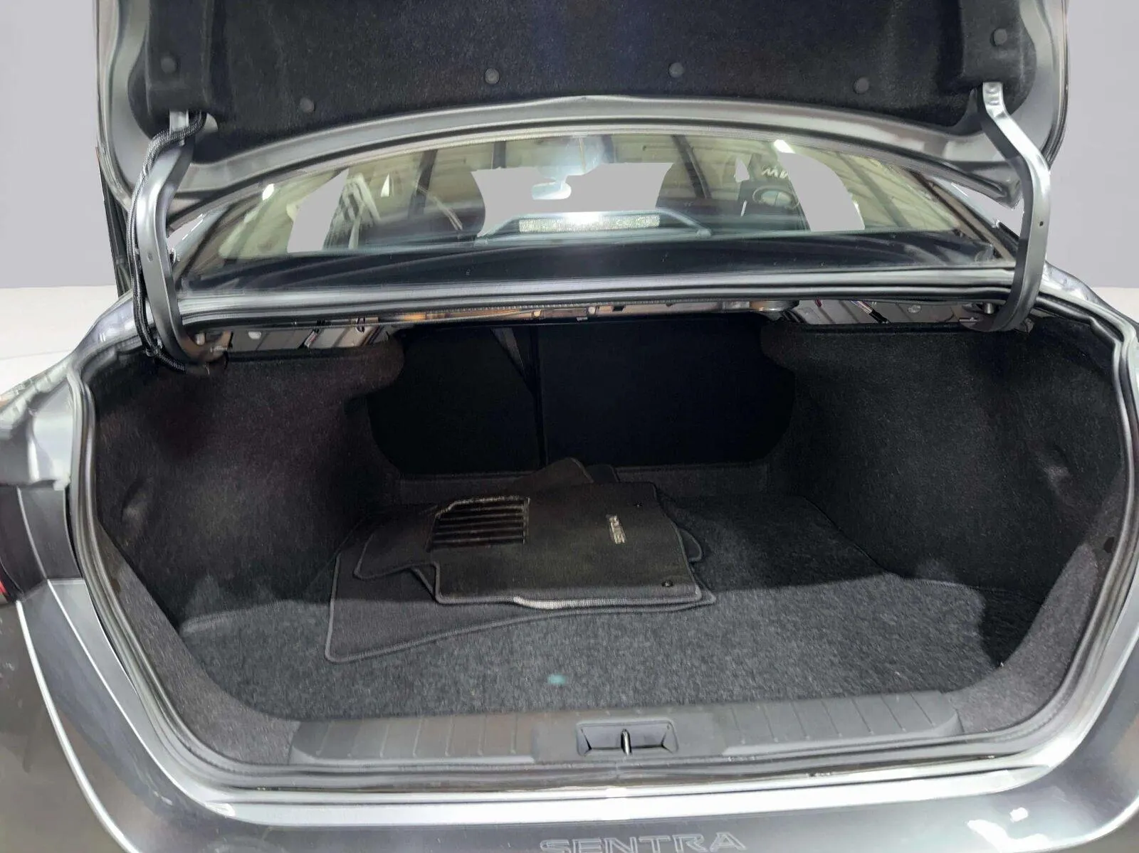 Nissan Sentra photo 31