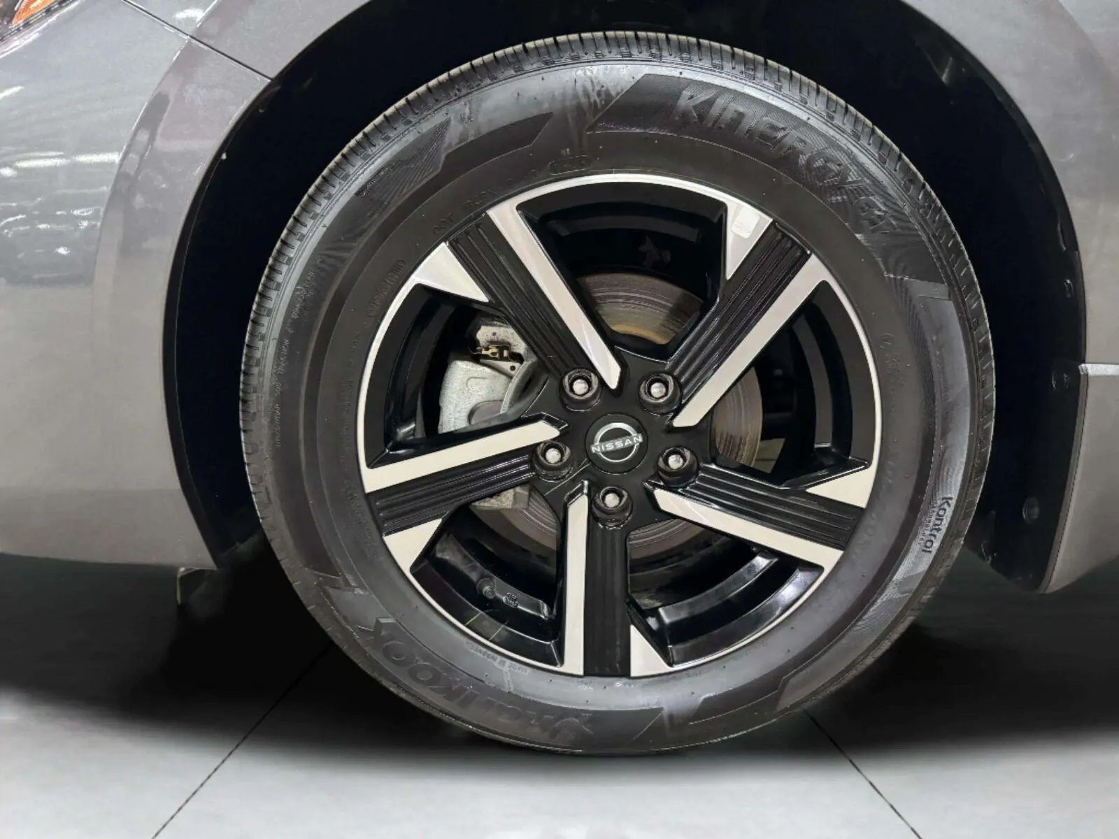Nissan Sentra photo 32