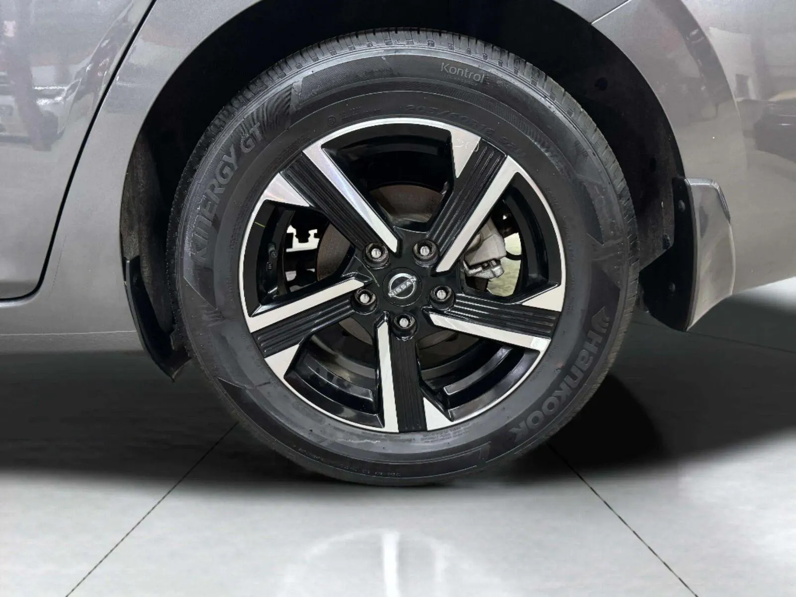 Nissan Sentra photo 33