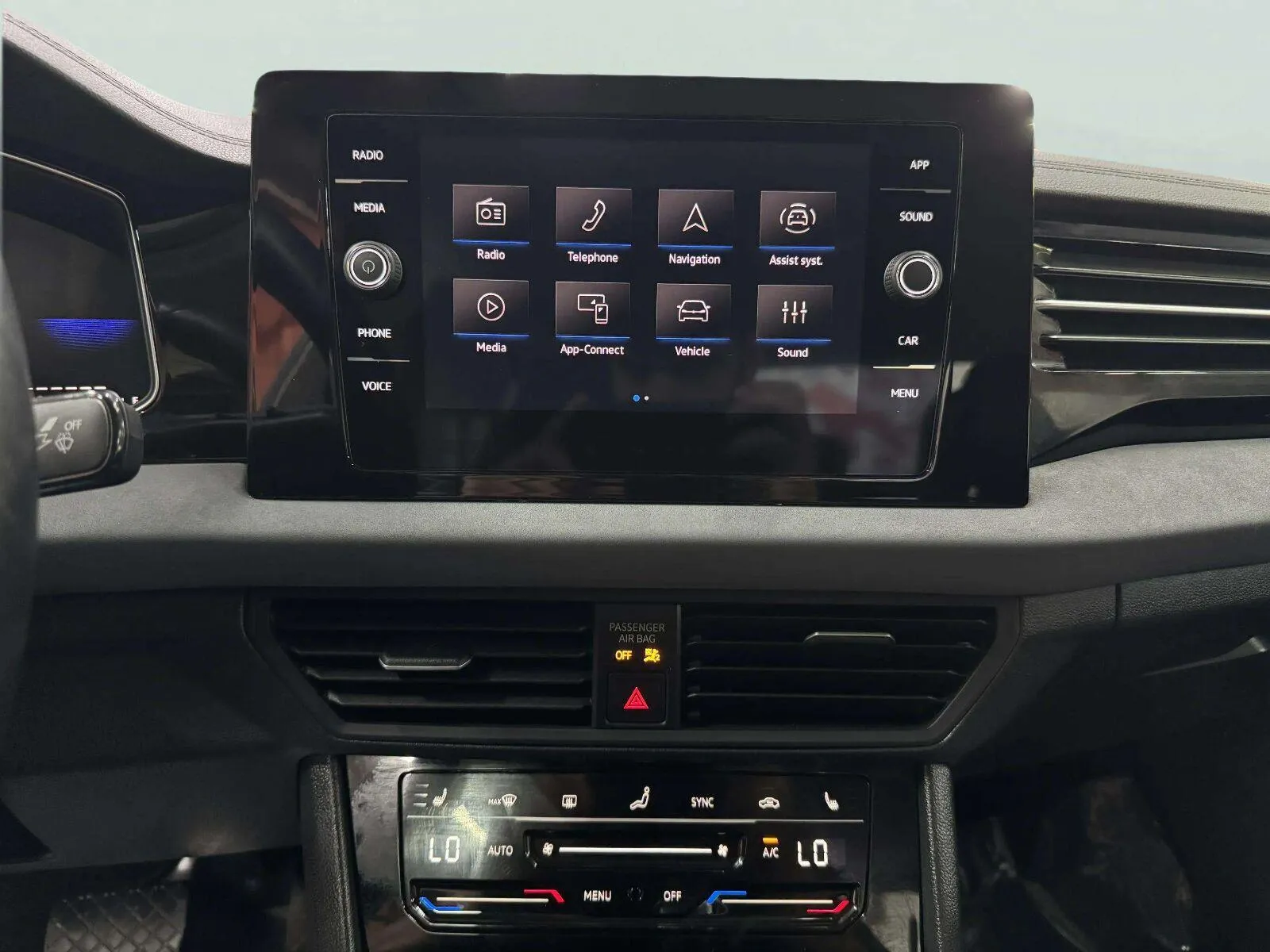 Volkswagen Jetta photo 19