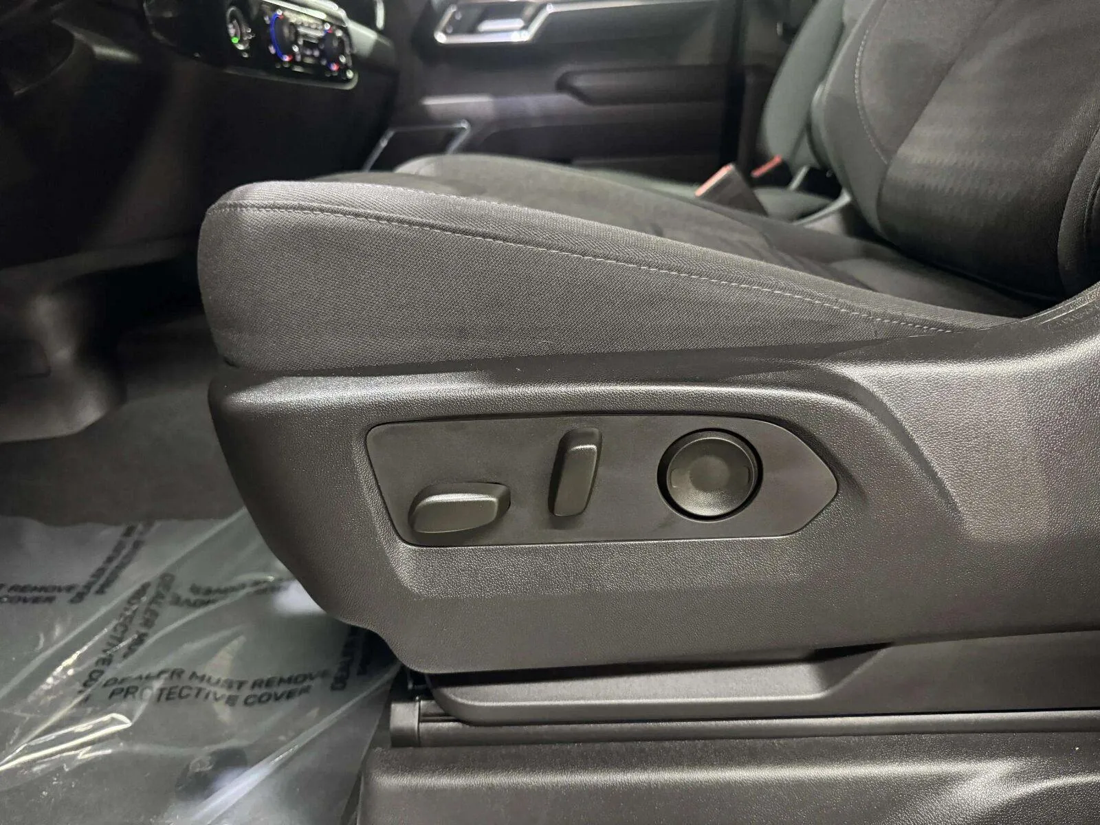 Chevrolet Silverado photo 26