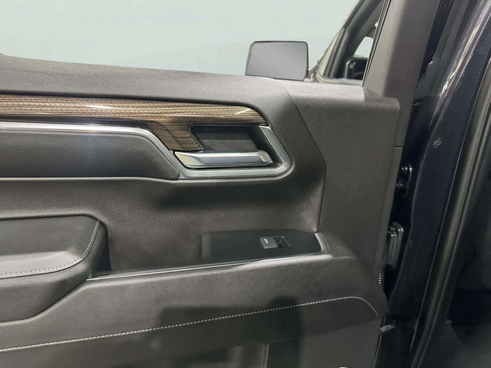 Chevrolet Silverado photo 30