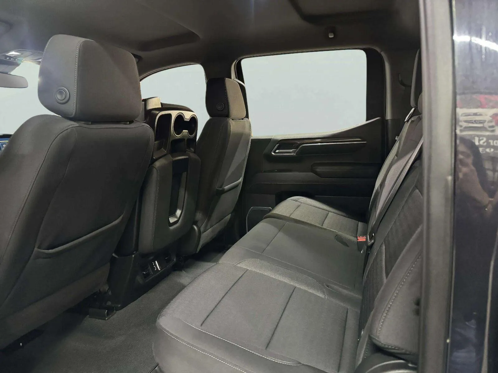 Chevrolet Silverado photo 32