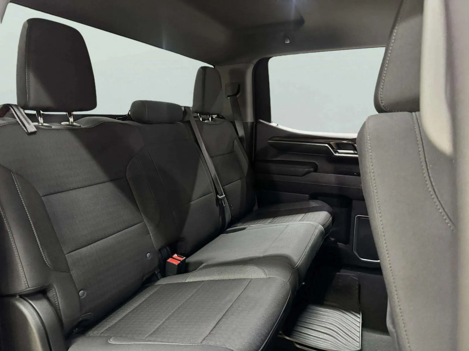 Chevrolet Silverado photo 38