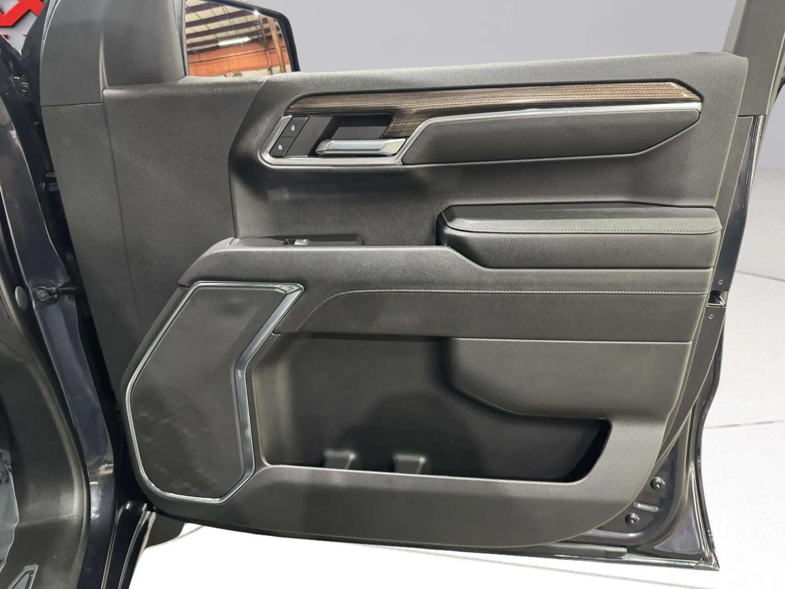 Chevrolet Silverado photo 39