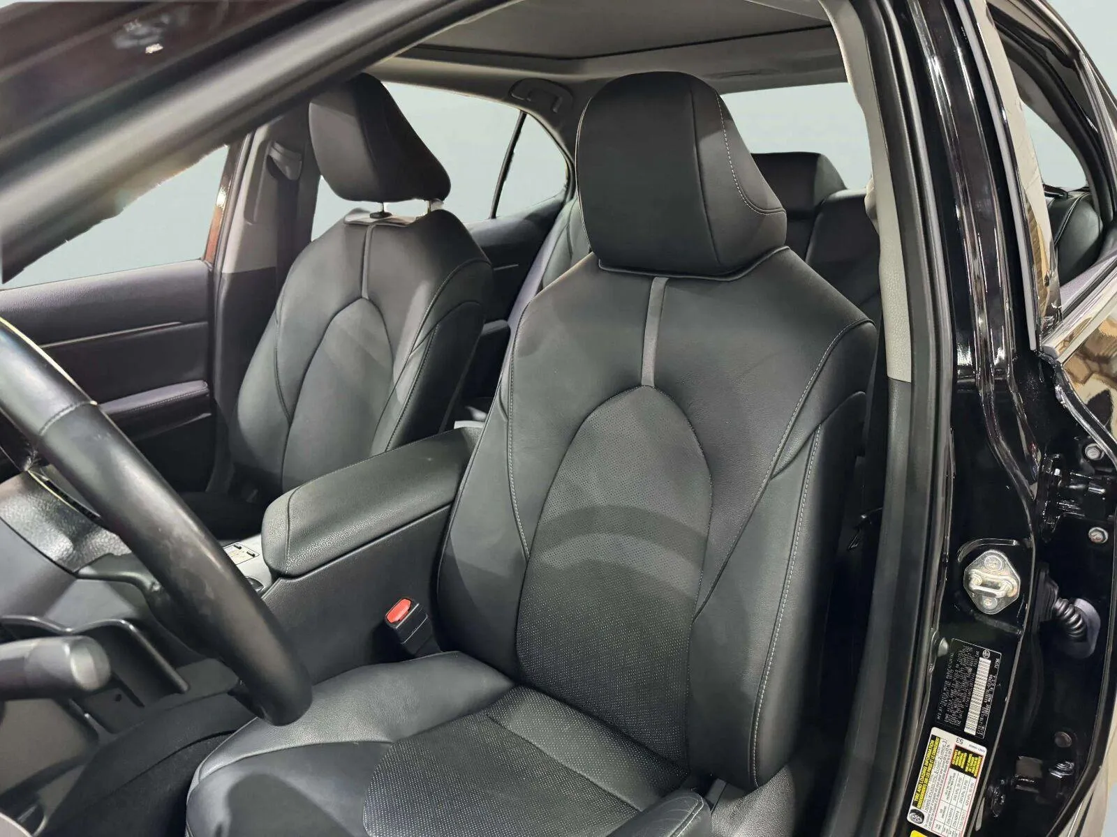 Toyota Camry photo 25