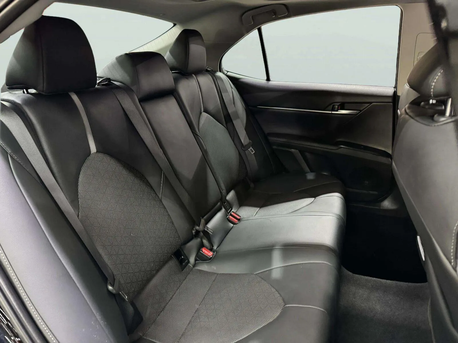 Toyota Camry photo 35