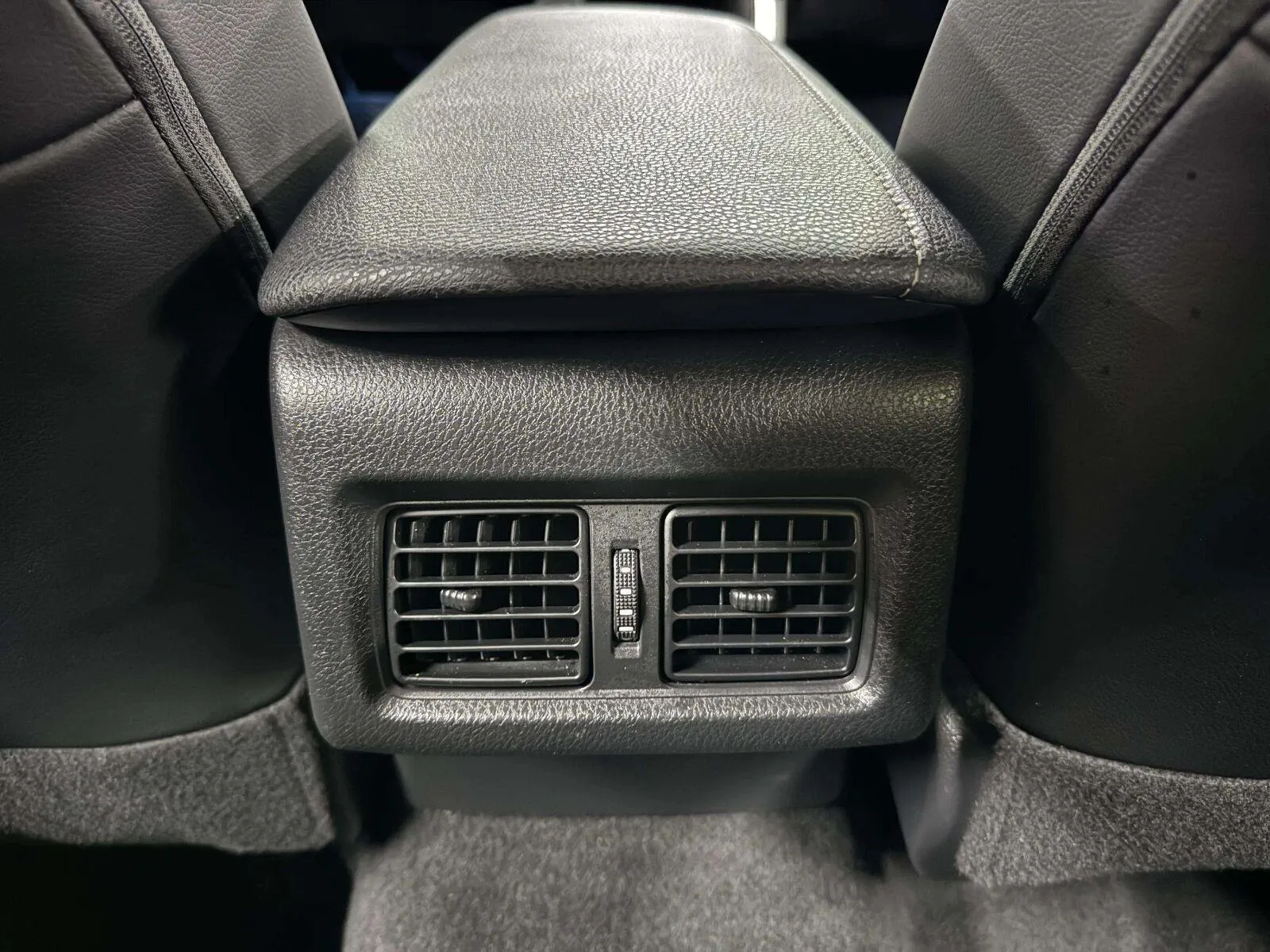 Toyota Camry photo 43