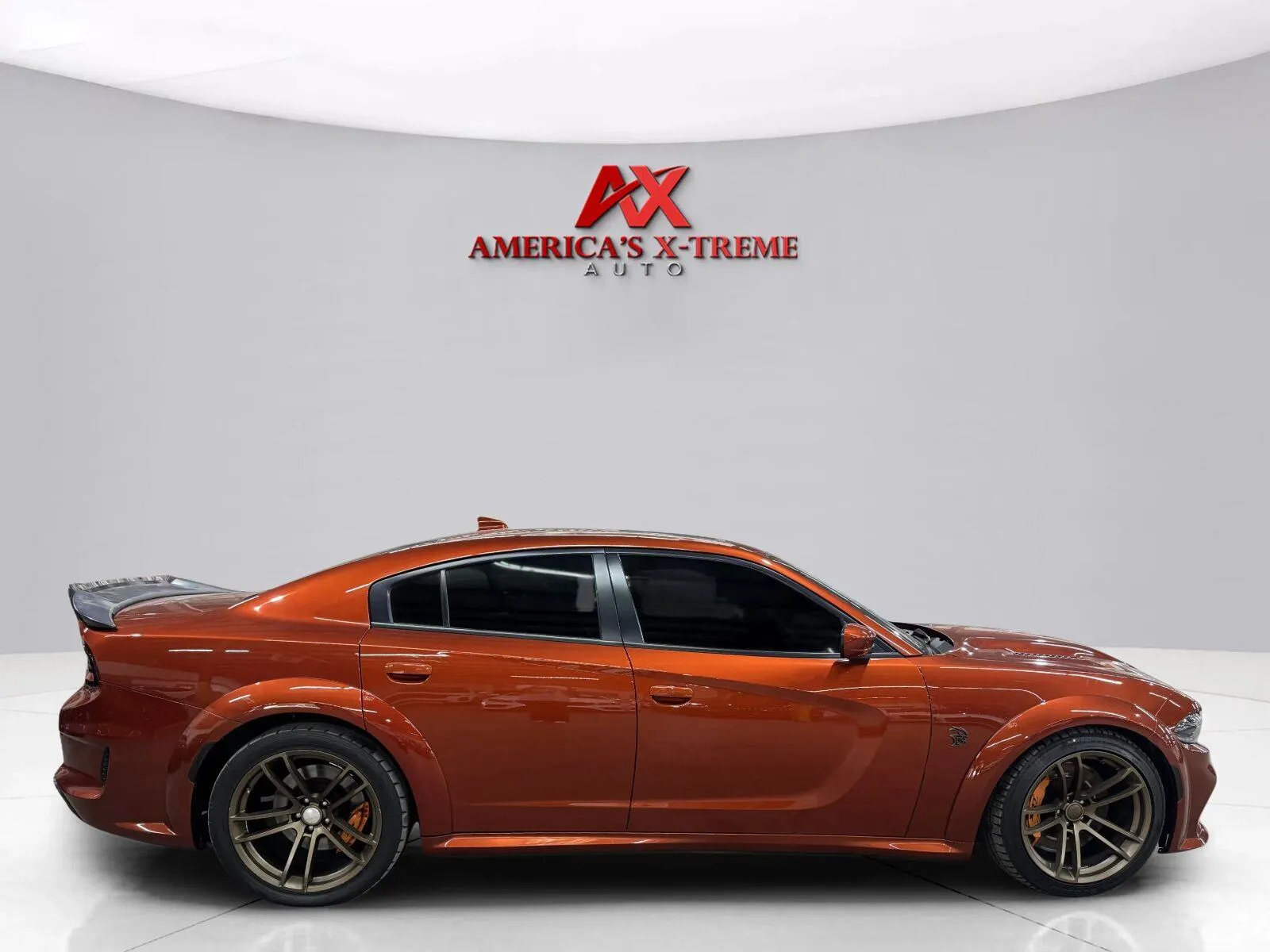 Dodge Charger photo 8