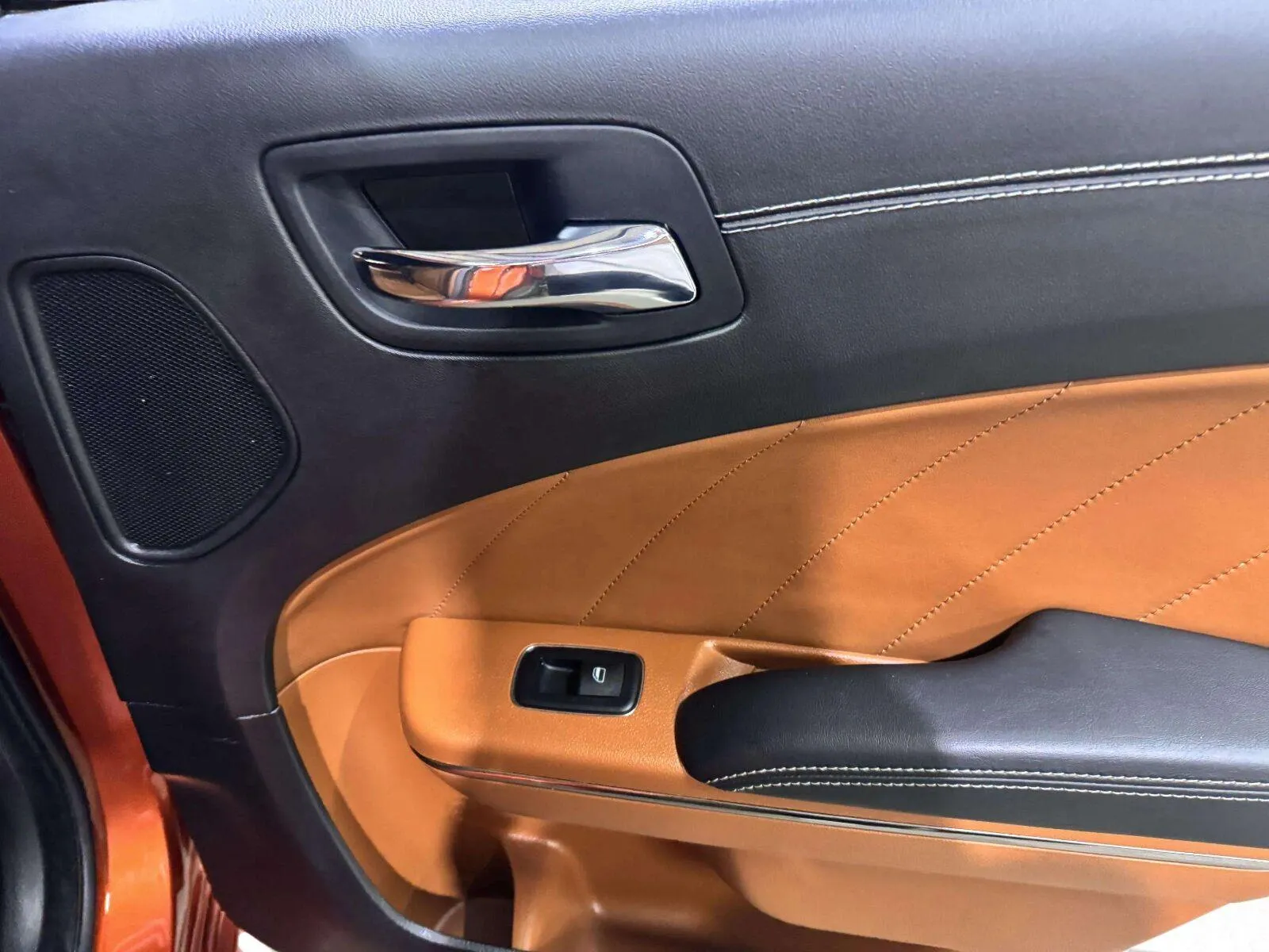 Dodge Charger photo 34