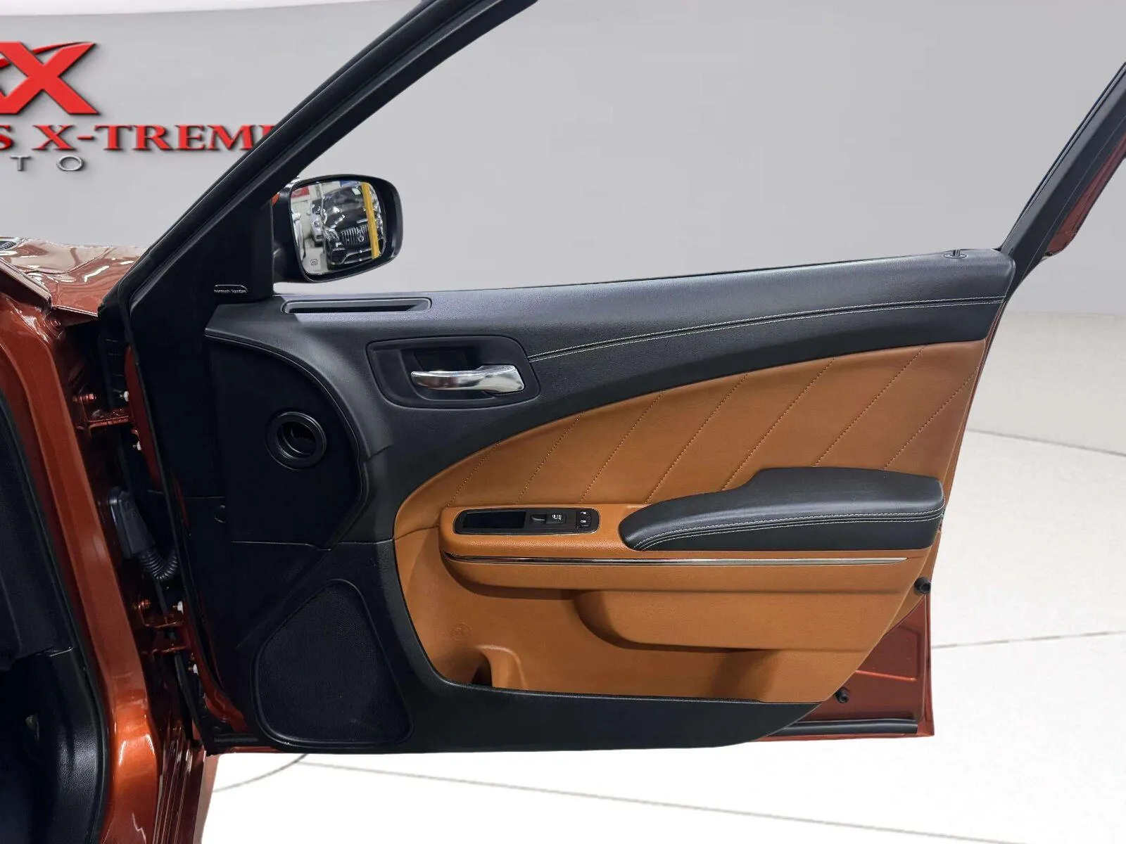 Dodge Charger photo 38