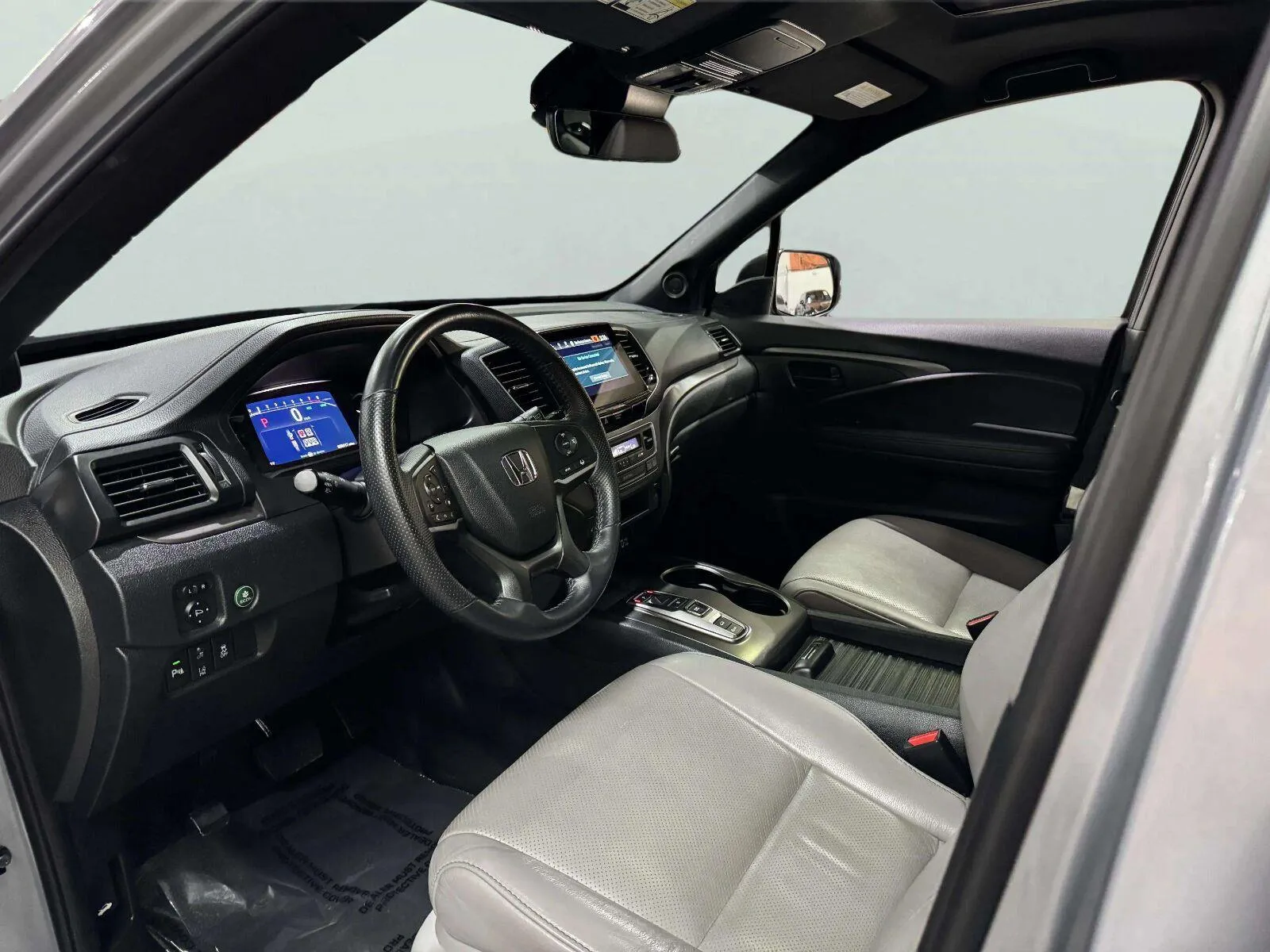 Honda Passport photo 23