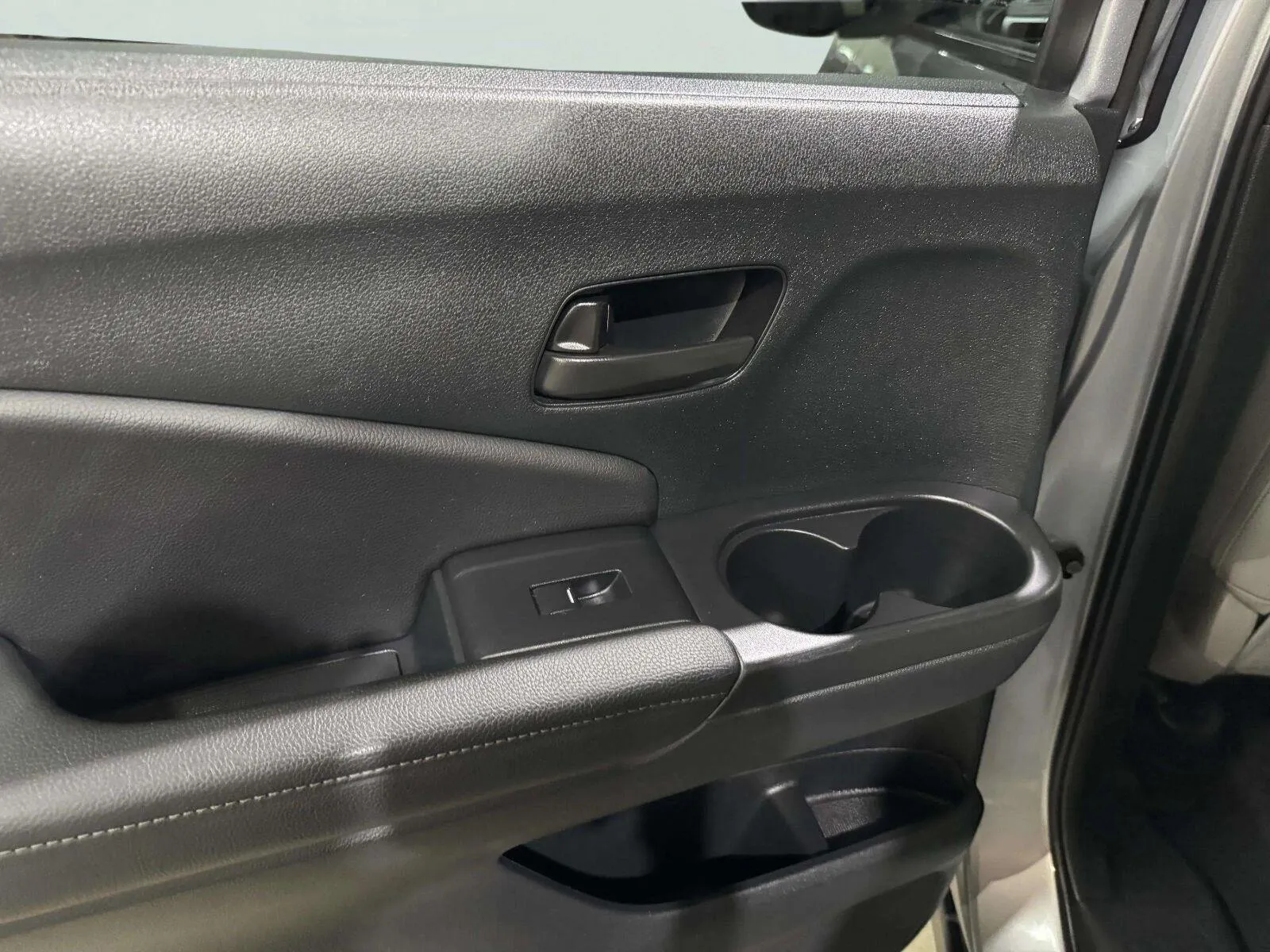 Honda Passport photo 26