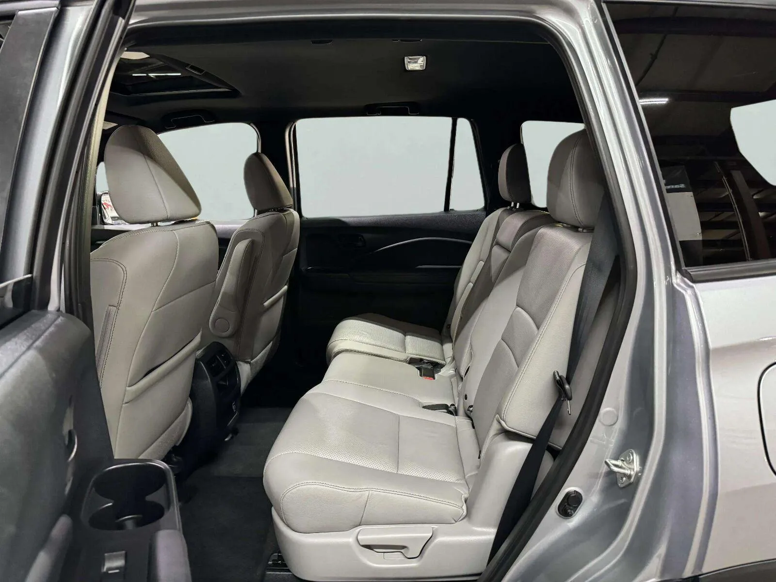 Honda Passport photo 27