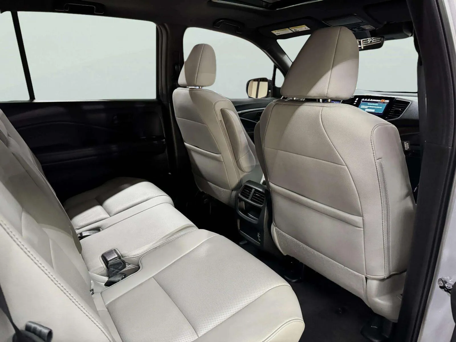 Honda Passport photo 33