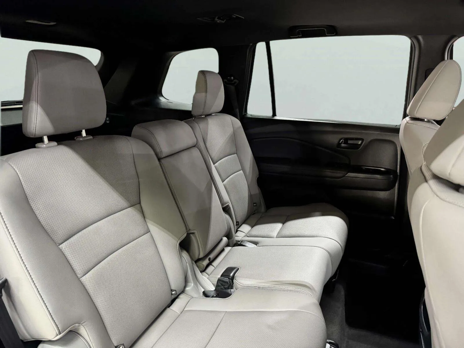 Honda Passport photo 34