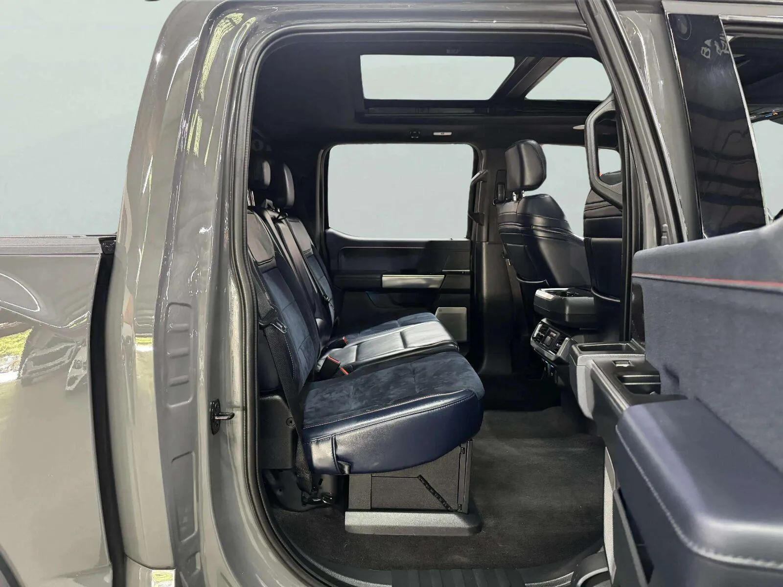 Ford F-150 photo 38