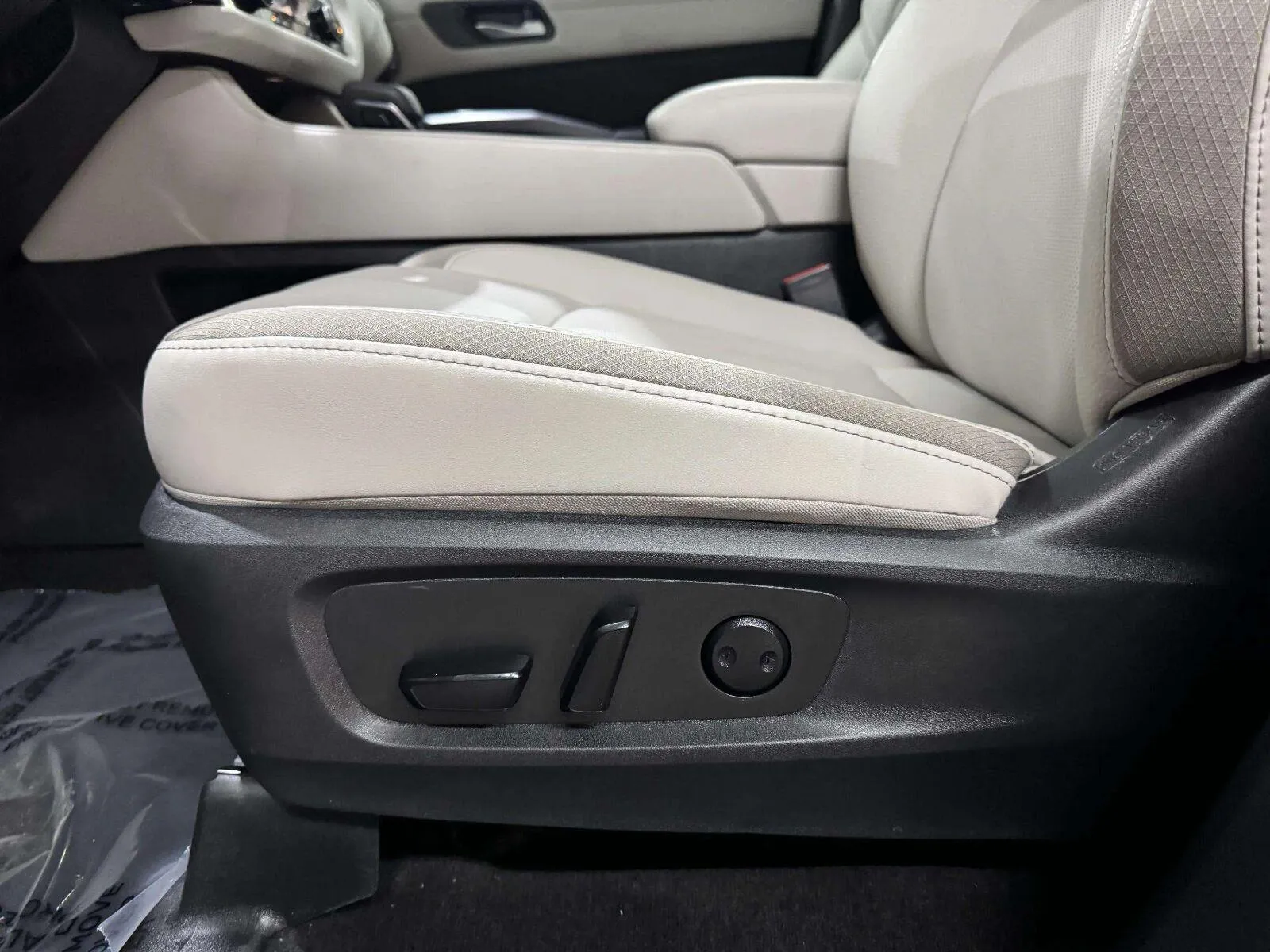 Nissan Pathfinder photo 24