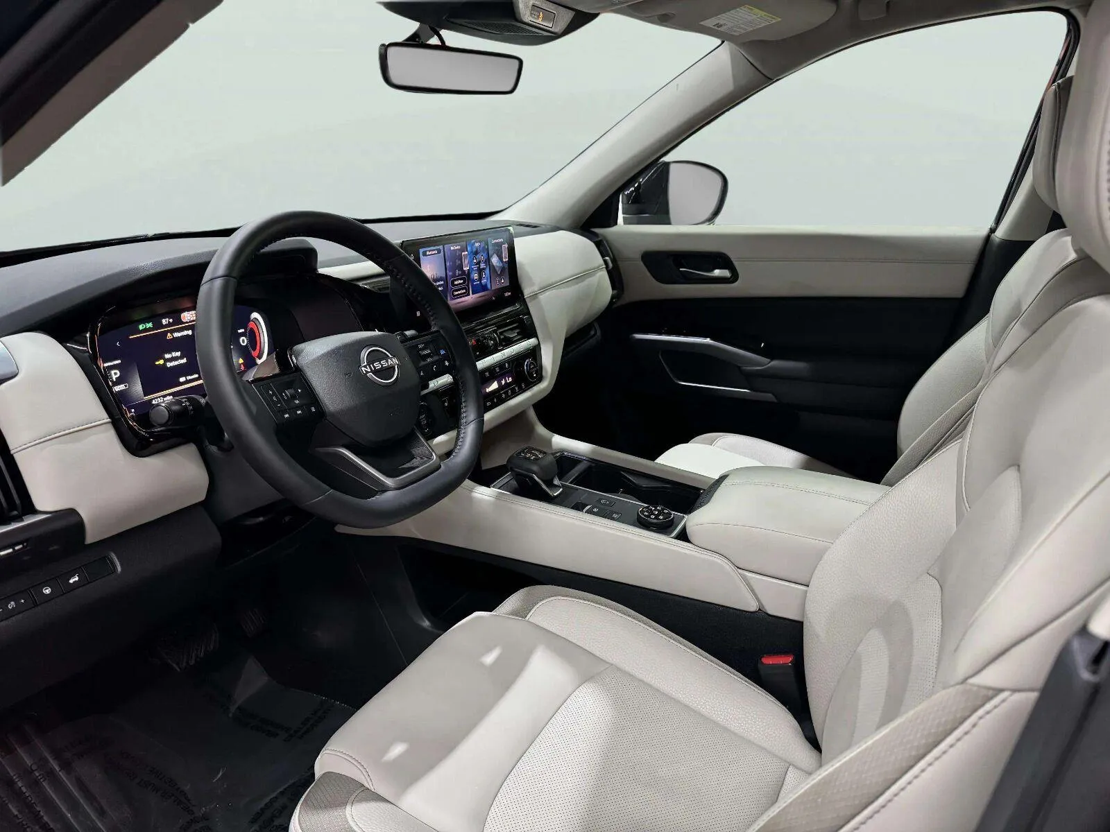 Nissan Pathfinder photo 25