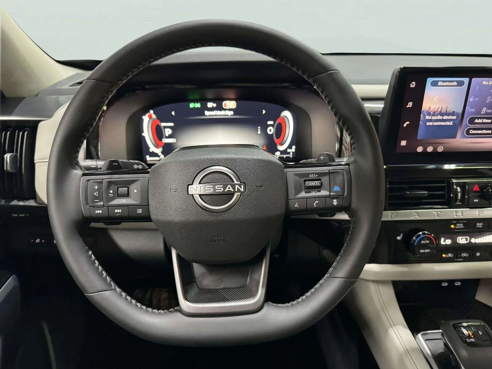 Nissan Pathfinder photo 45