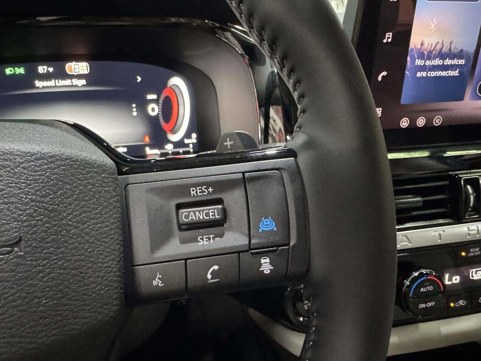 Nissan Pathfinder photo 46