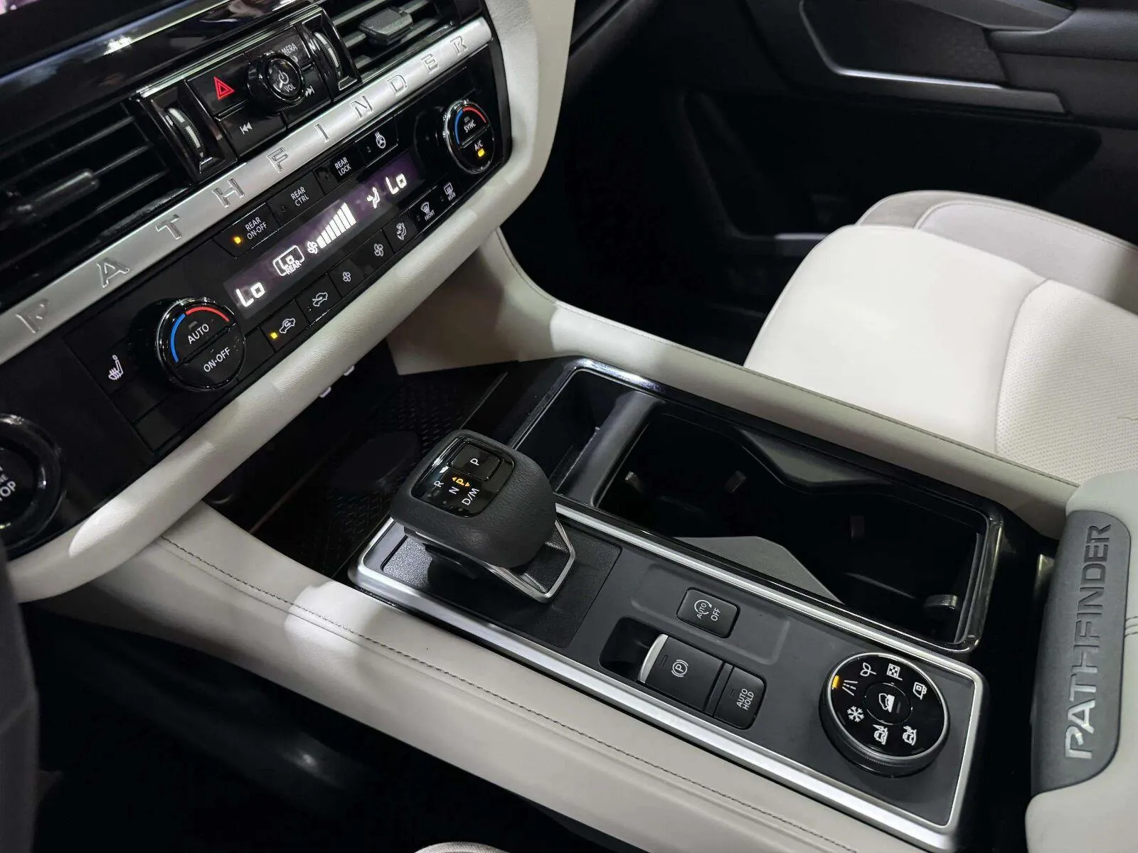 Nissan Pathfinder photo 53