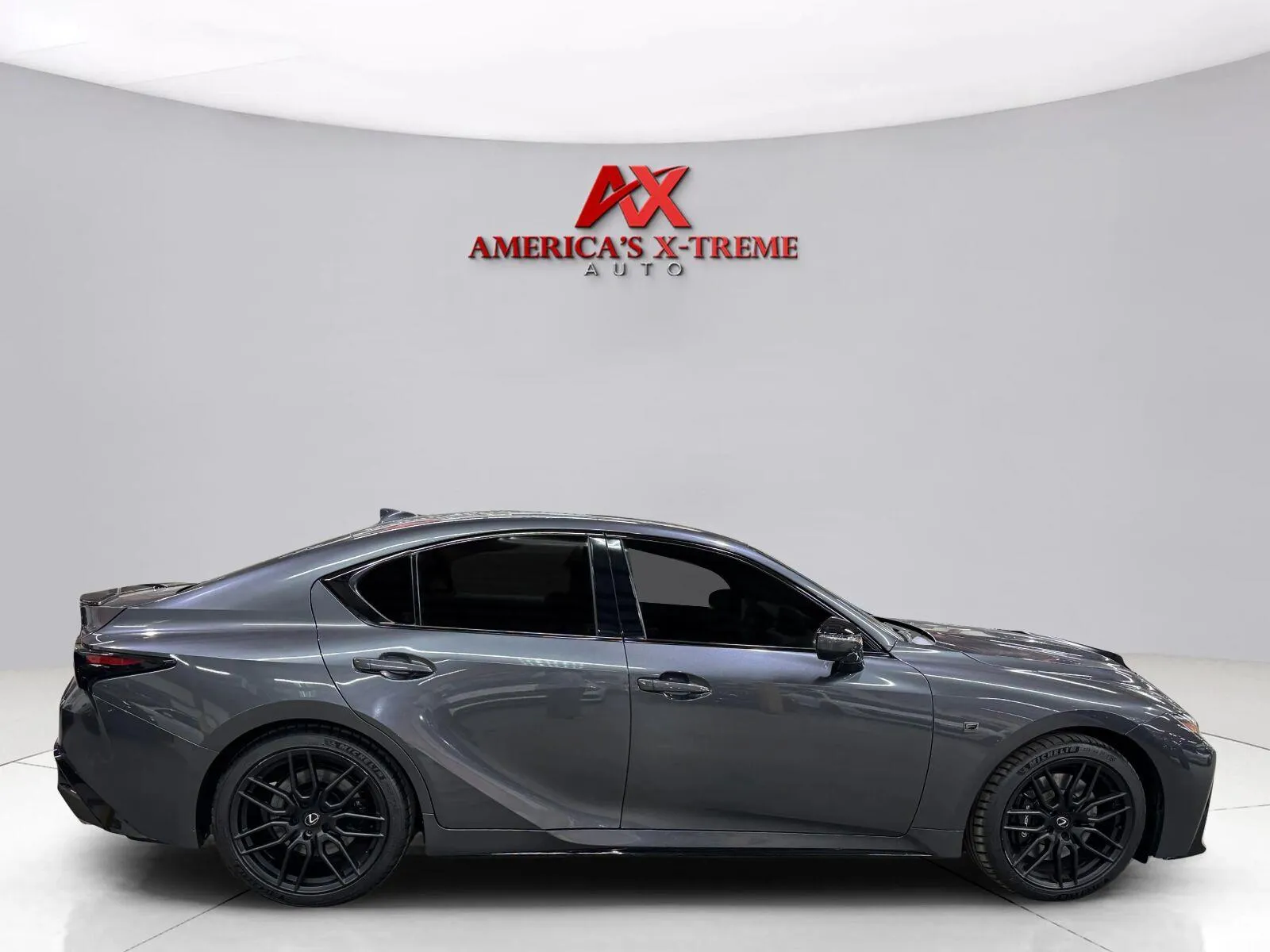 Lexus IS photo 8