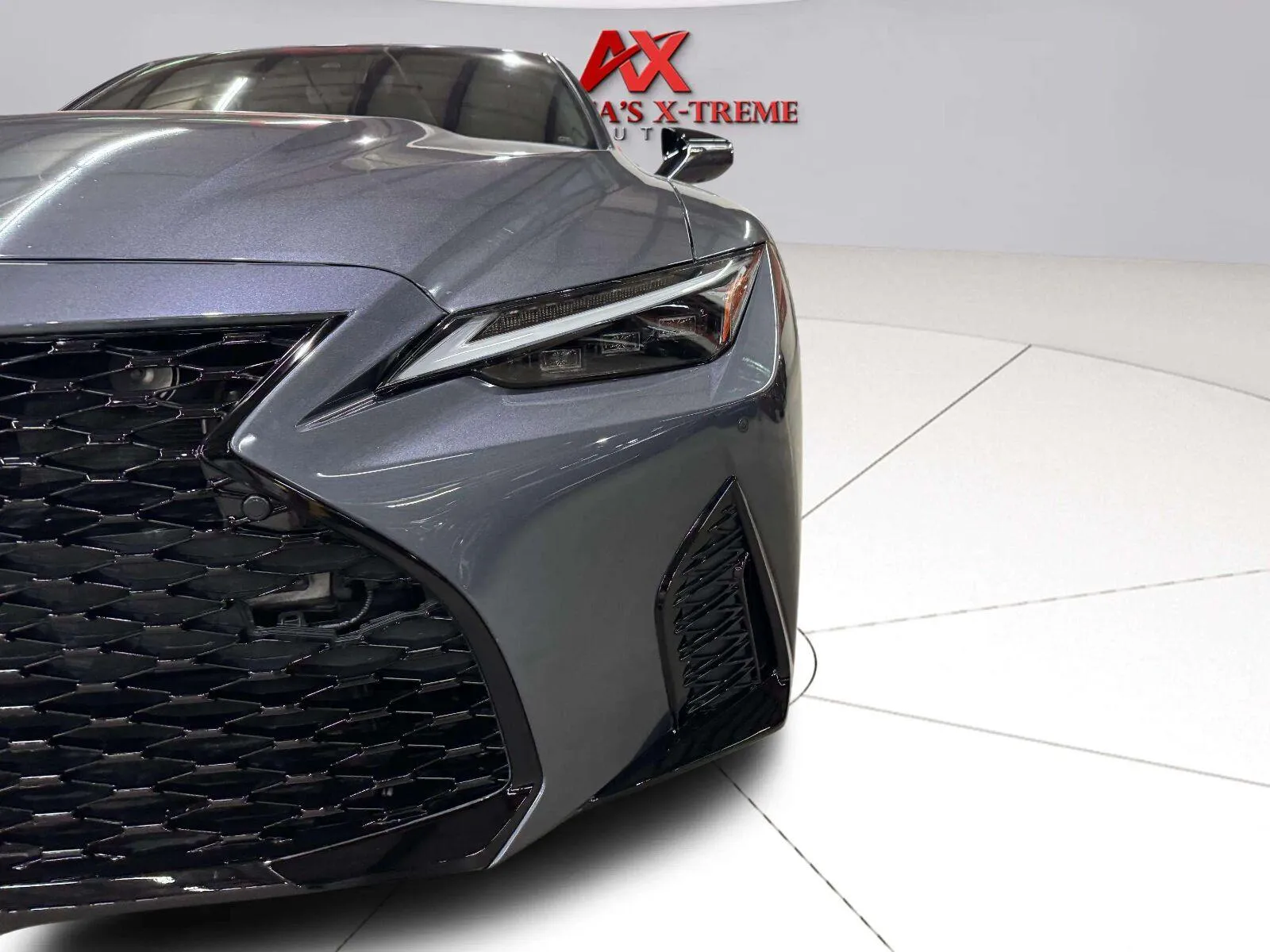 Lexus IS photo 13