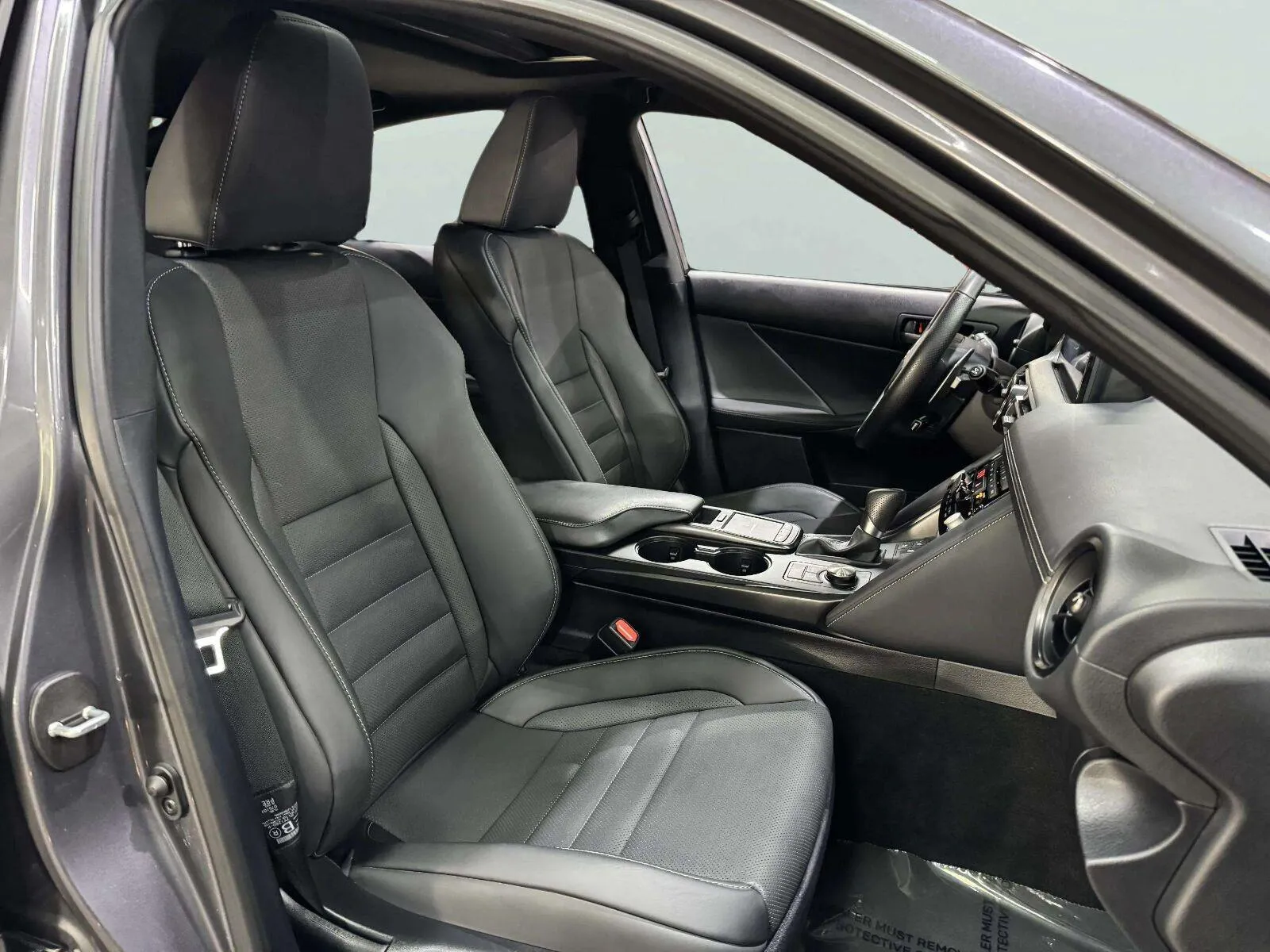 Lexus IS photo 45
