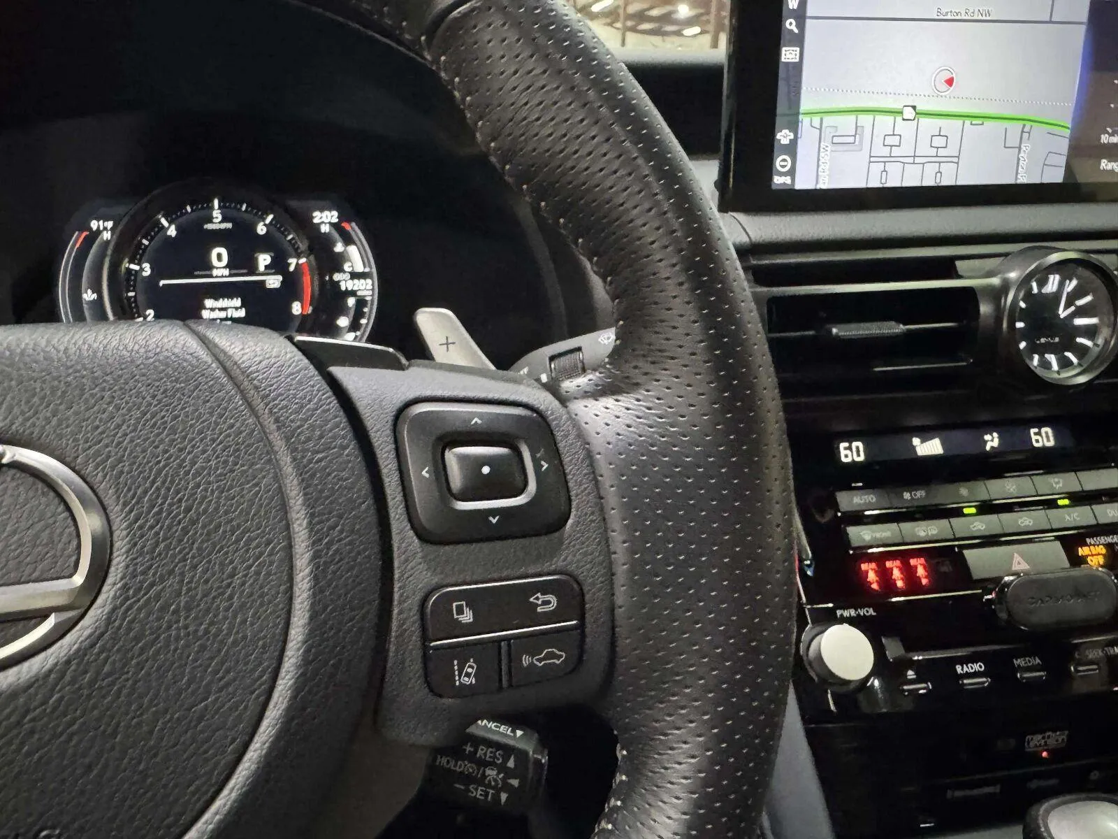 Lexus IS photo 50