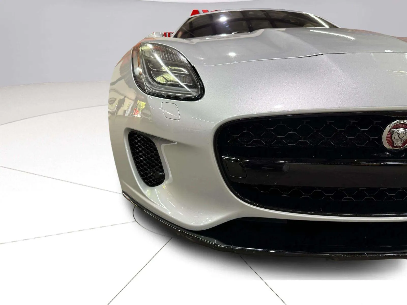 Jaguar F-TYPE photo 12