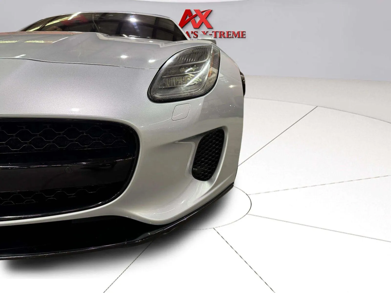 Jaguar F-TYPE photo 13