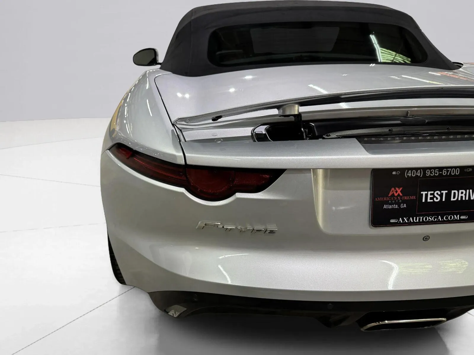 Jaguar F-TYPE photo 14