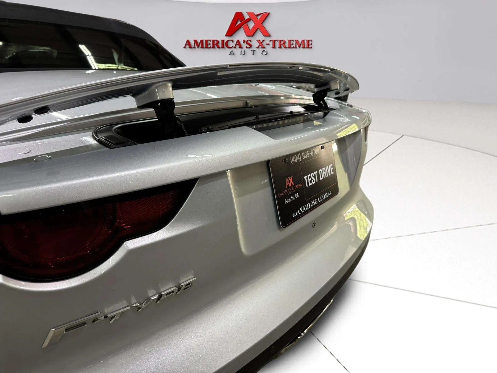 Jaguar F-TYPE photo 16