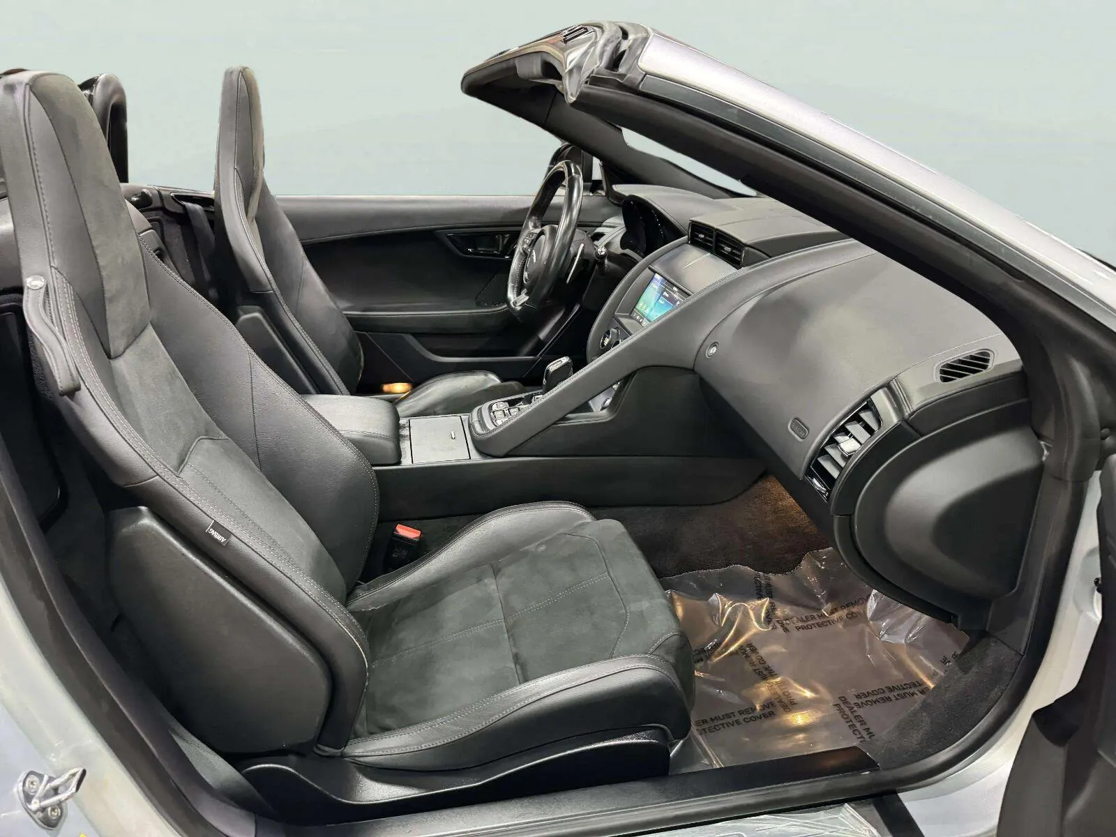 Jaguar F-TYPE photo 37