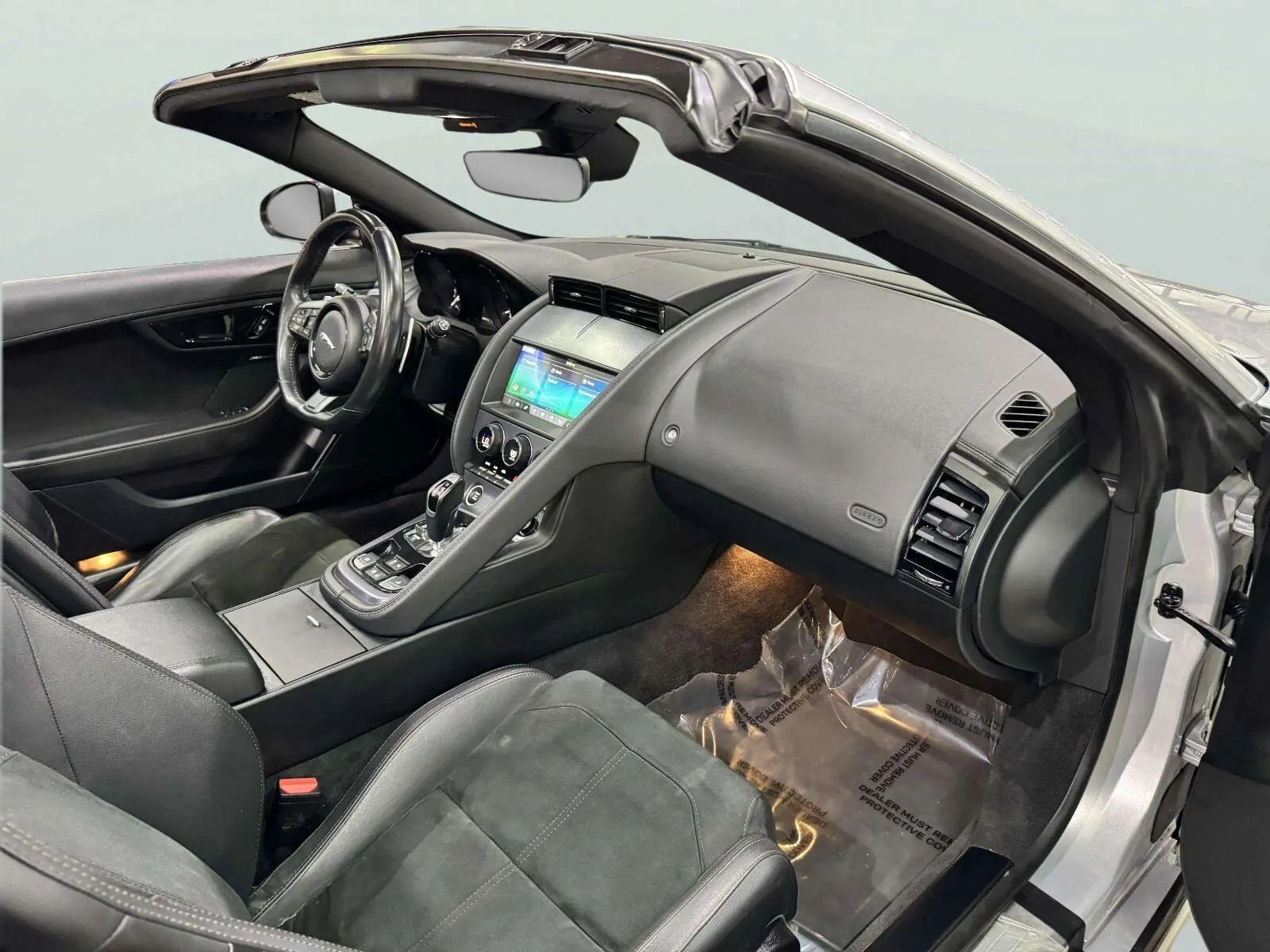 Jaguar F-TYPE photo 38