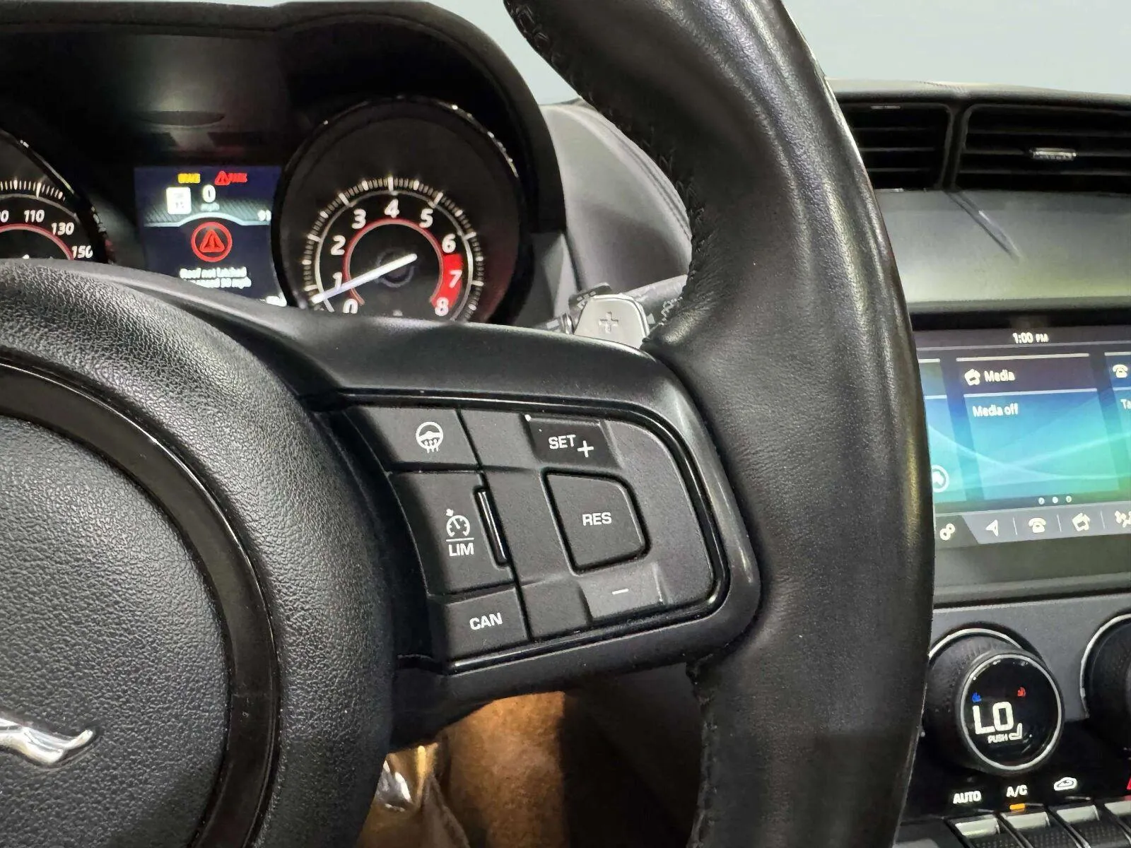Jaguar F-TYPE photo 41