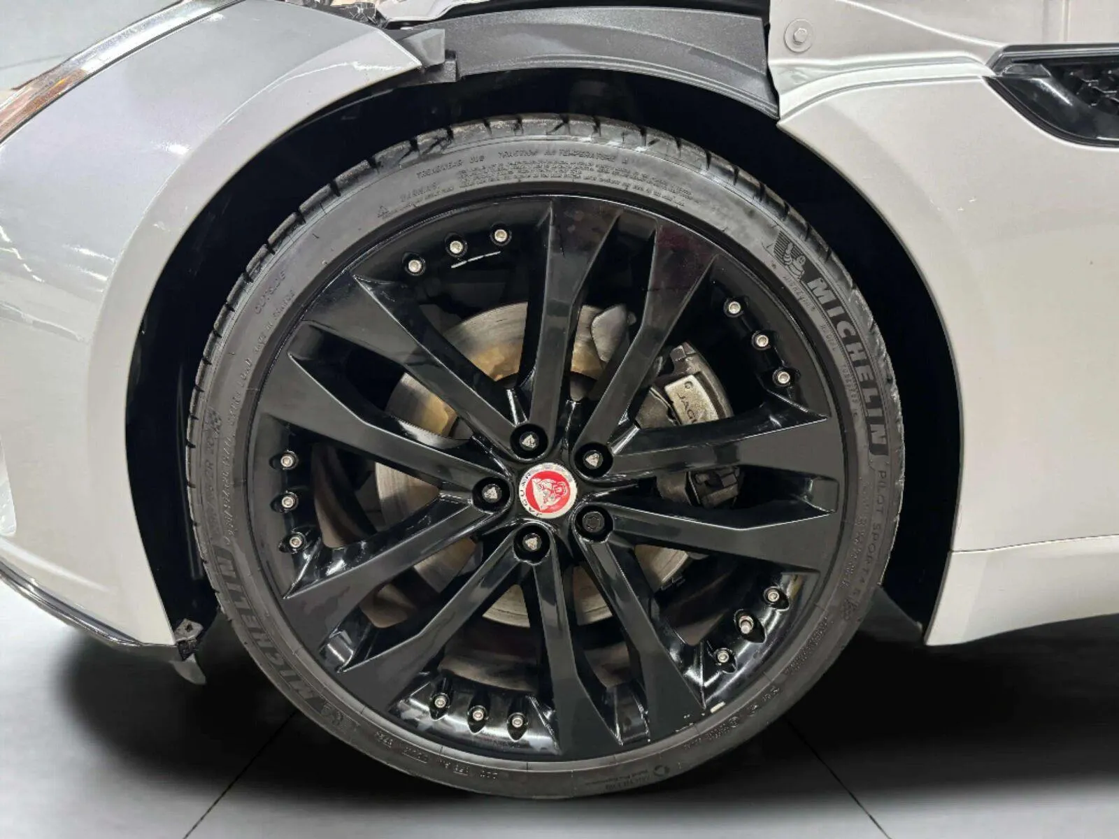Jaguar F-TYPE photo 54