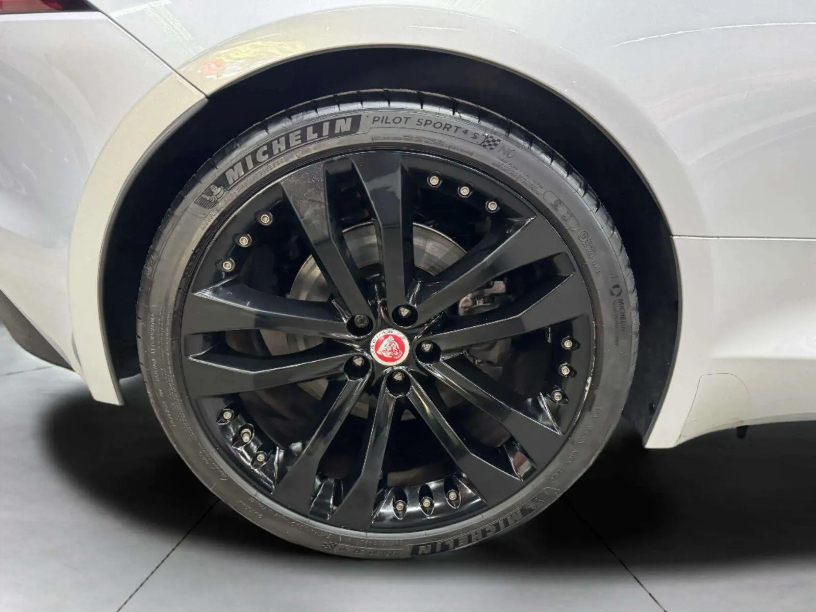 Jaguar F-TYPE photo 56
